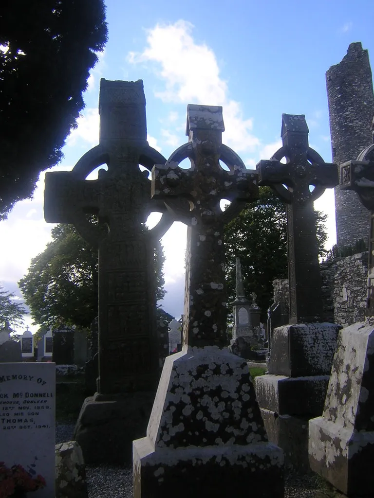 Photo showing: Monasterboice: Celtic crosses