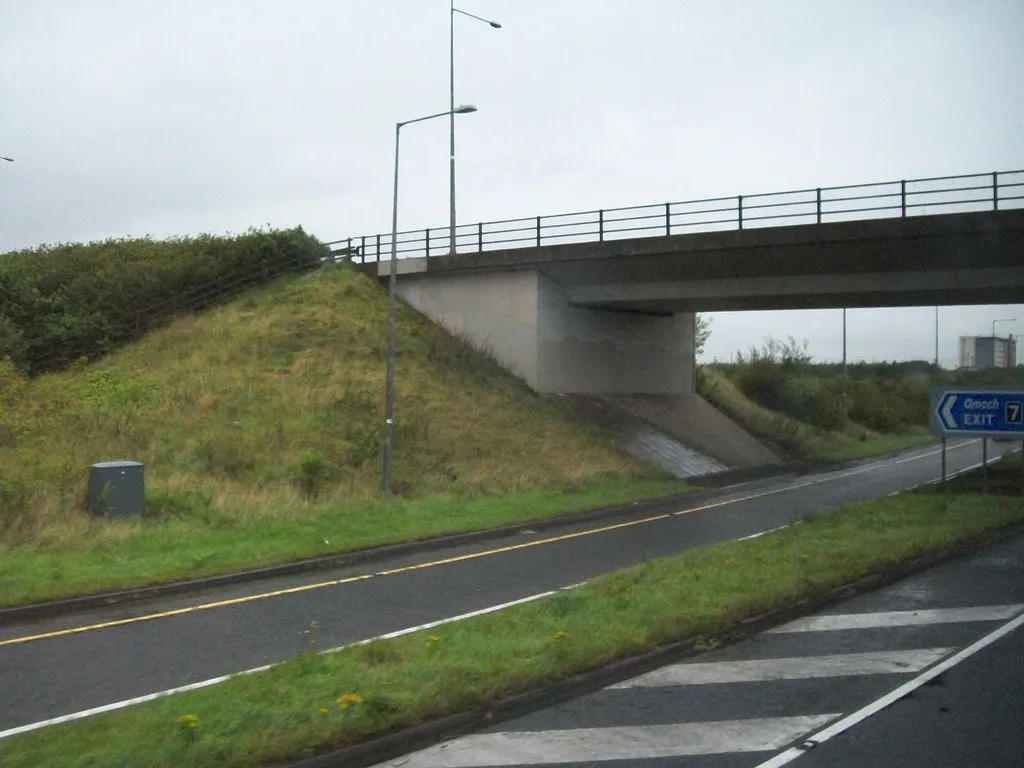 Photo showing: Bridge carrying the Gormanstown Road over the M1 at Junction 7