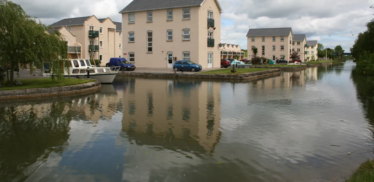 Photo showing: Monasterevin The New Build