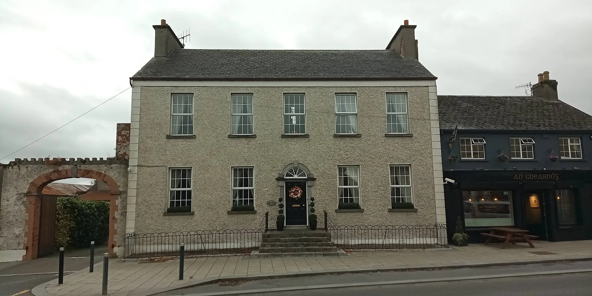 Photo showing: Step House in Ballyragget