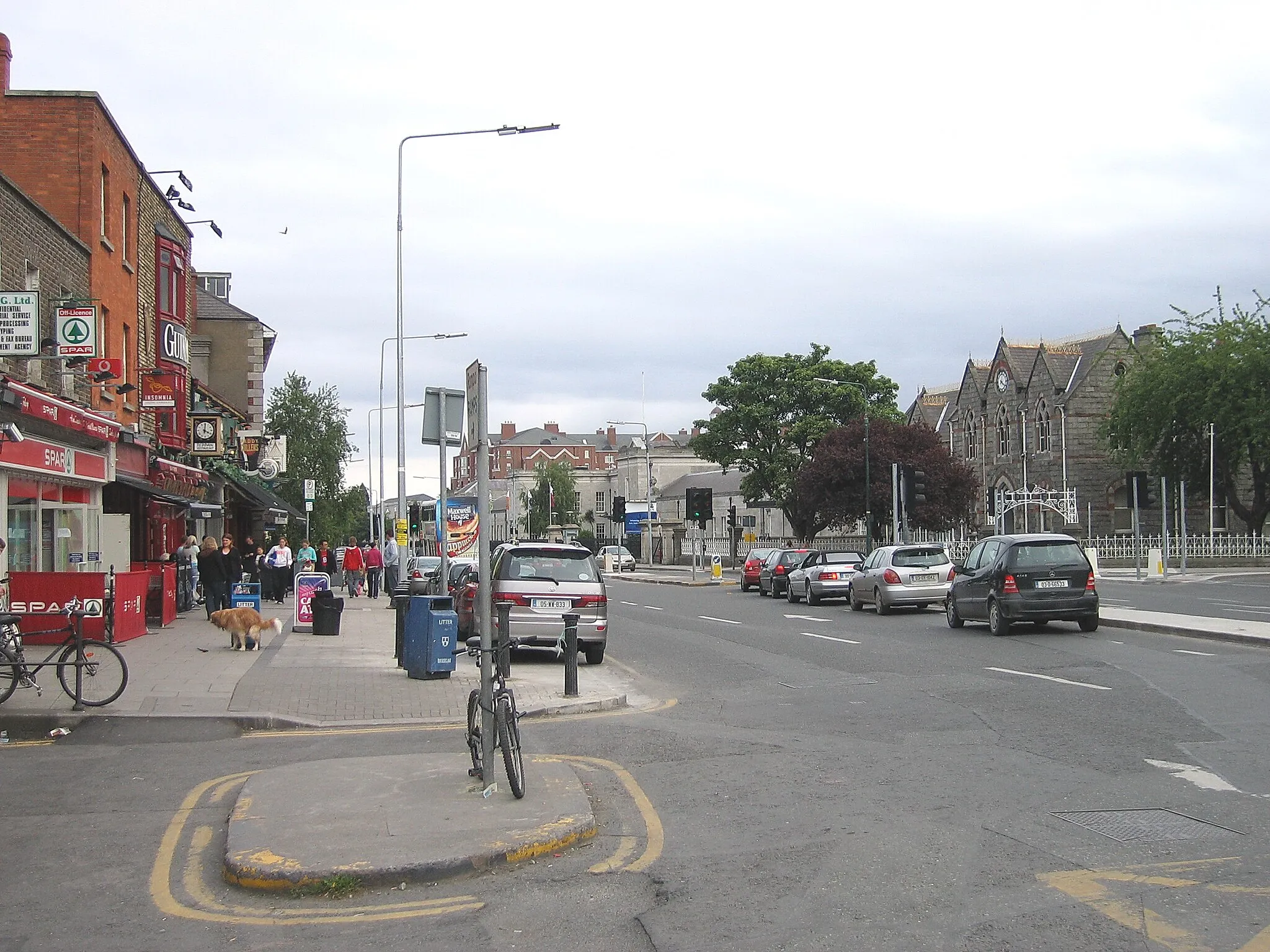 Photo showing: Ballsbridge Village with the RDS (Royal Dublin Society) in background, right.