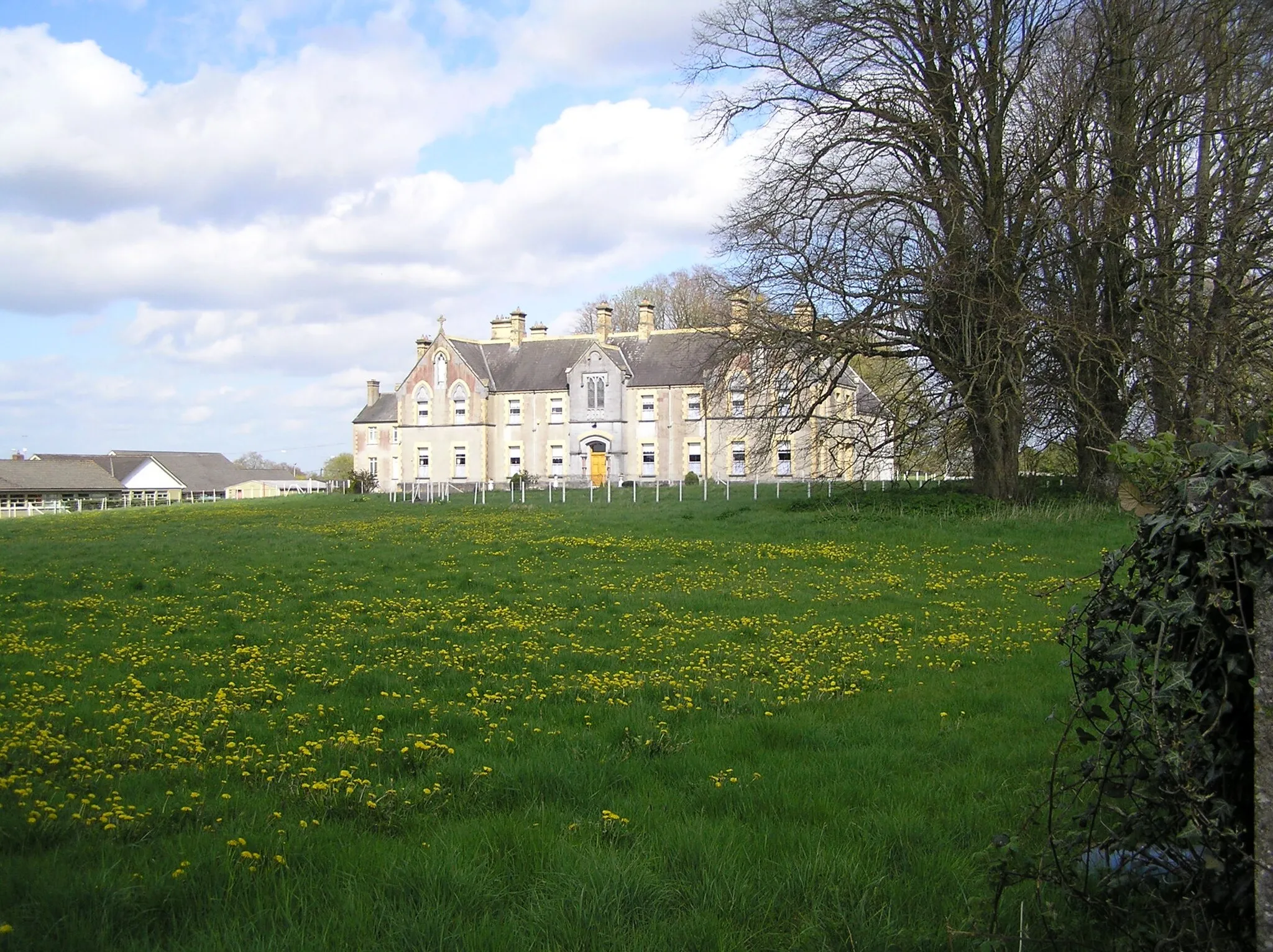 Photo showing: Mercy Convent in April 2006