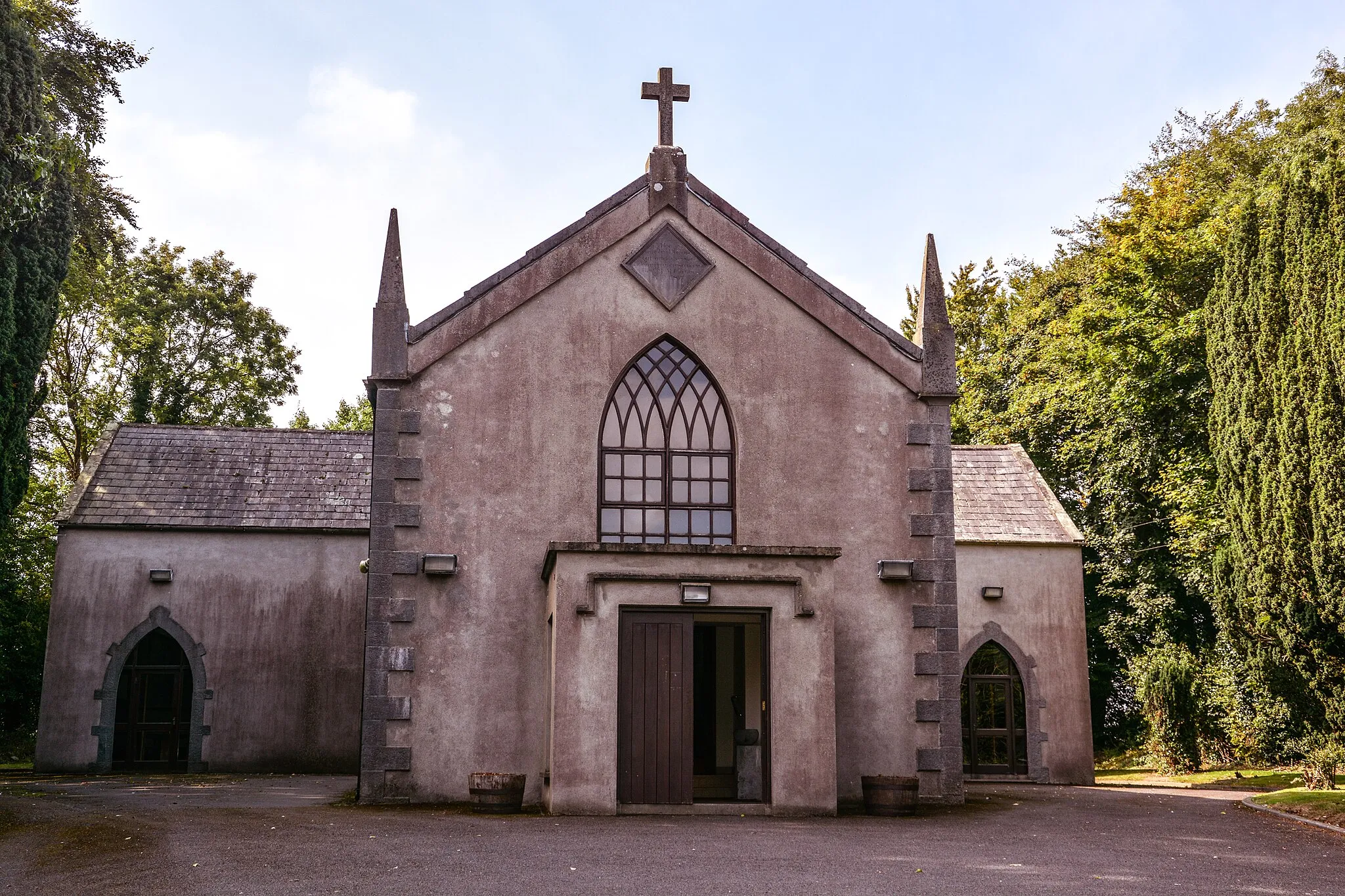 Photo showing: Naul Church