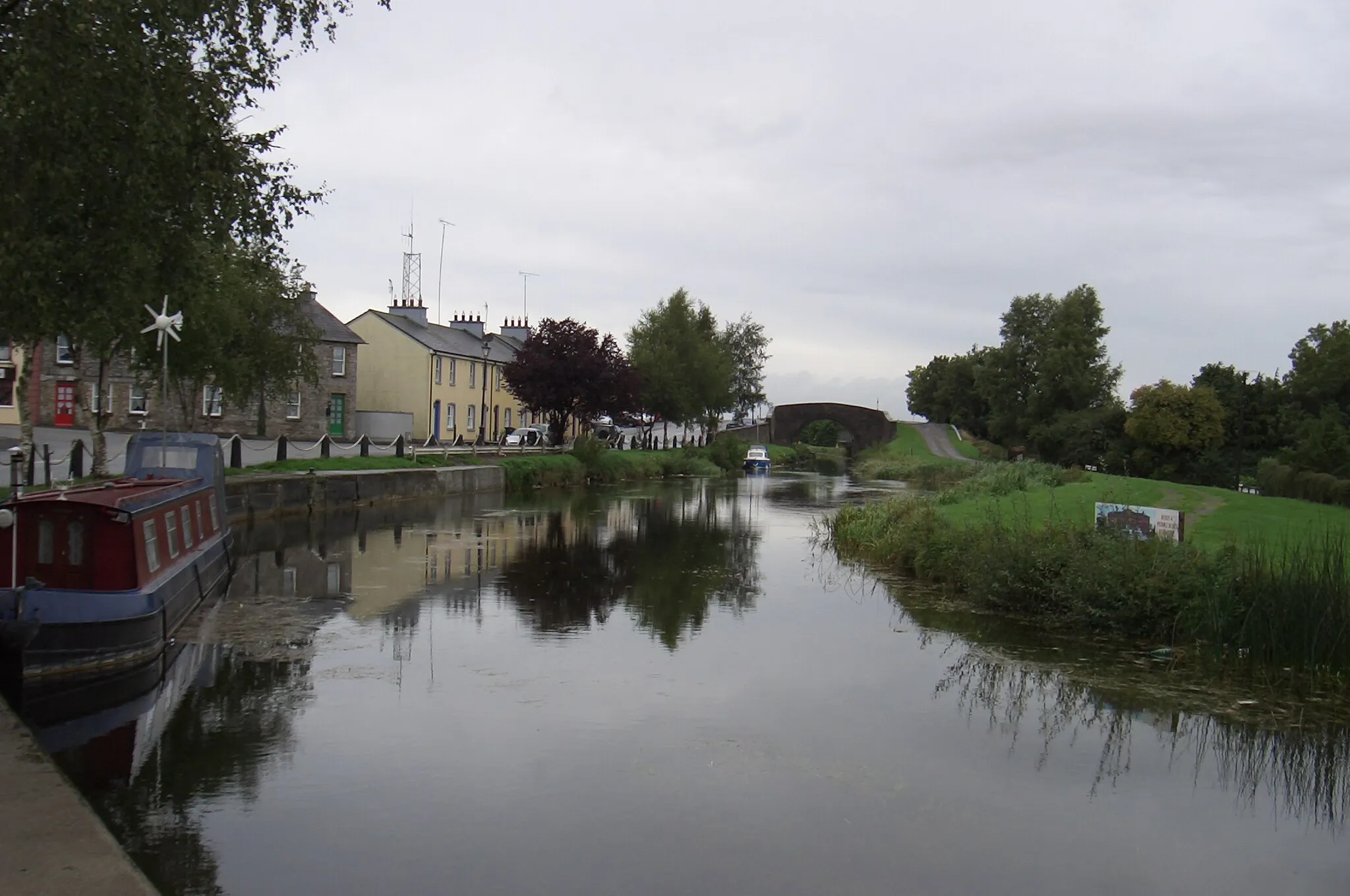 Photo showing: Grand Canal, Robertstown