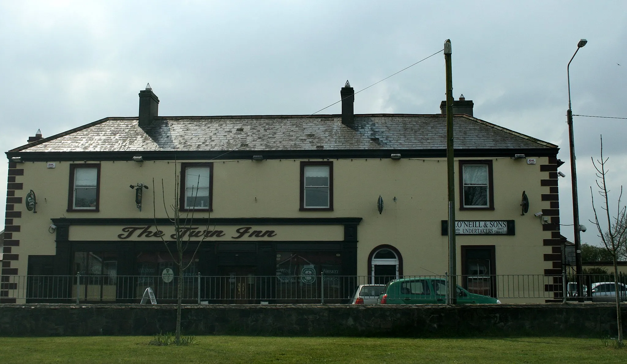 Photo showing: The Turn Inn, Derrinturn, County Kildare, Ireland.