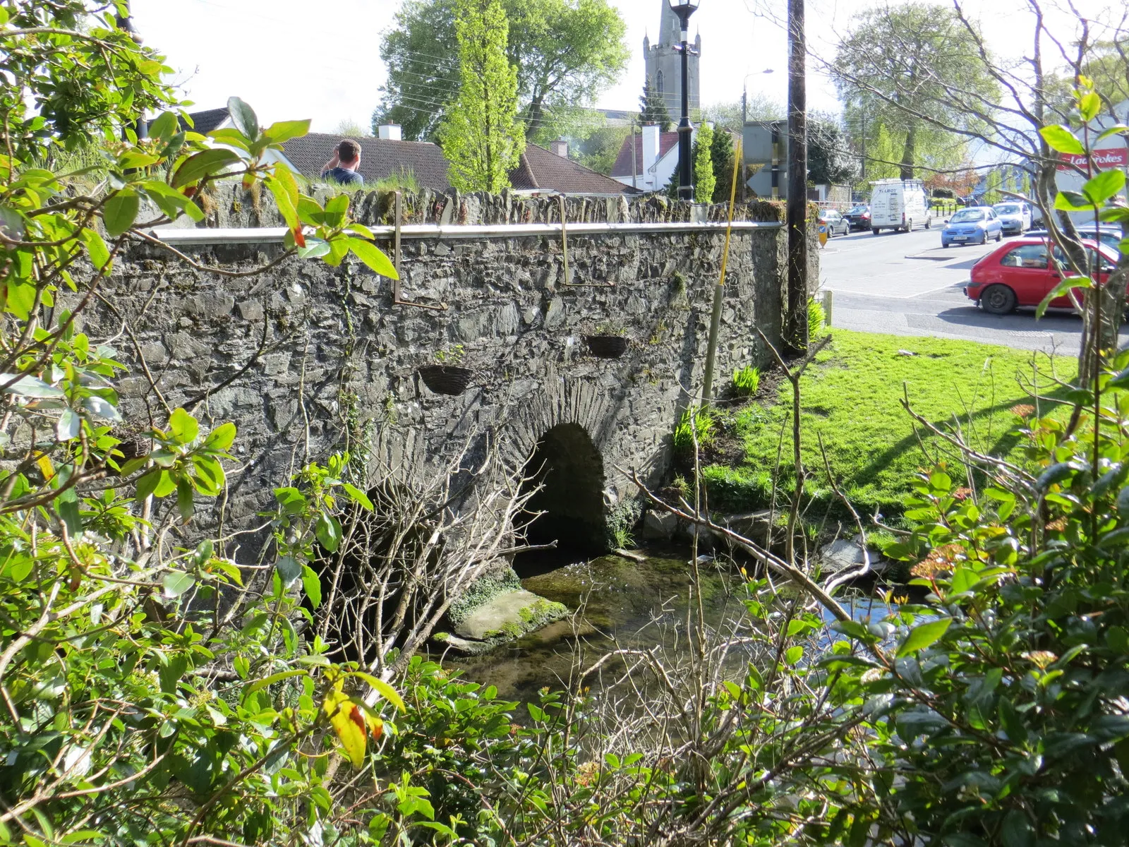 Photo showing: Kill River (Liffey system) at Main Street, Kill, Co. Kildare