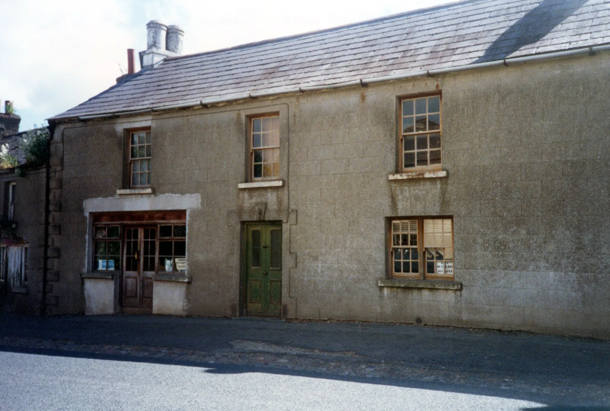 Photo showing: Mick Cullens pub Redcross