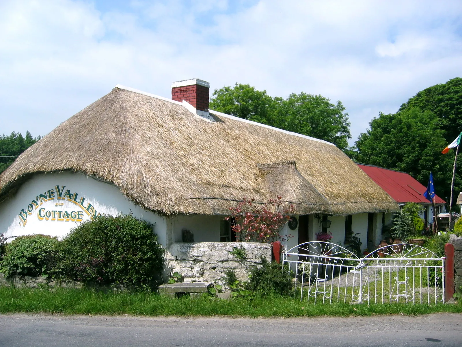 Photo showing: BOYNE Valley Cottage