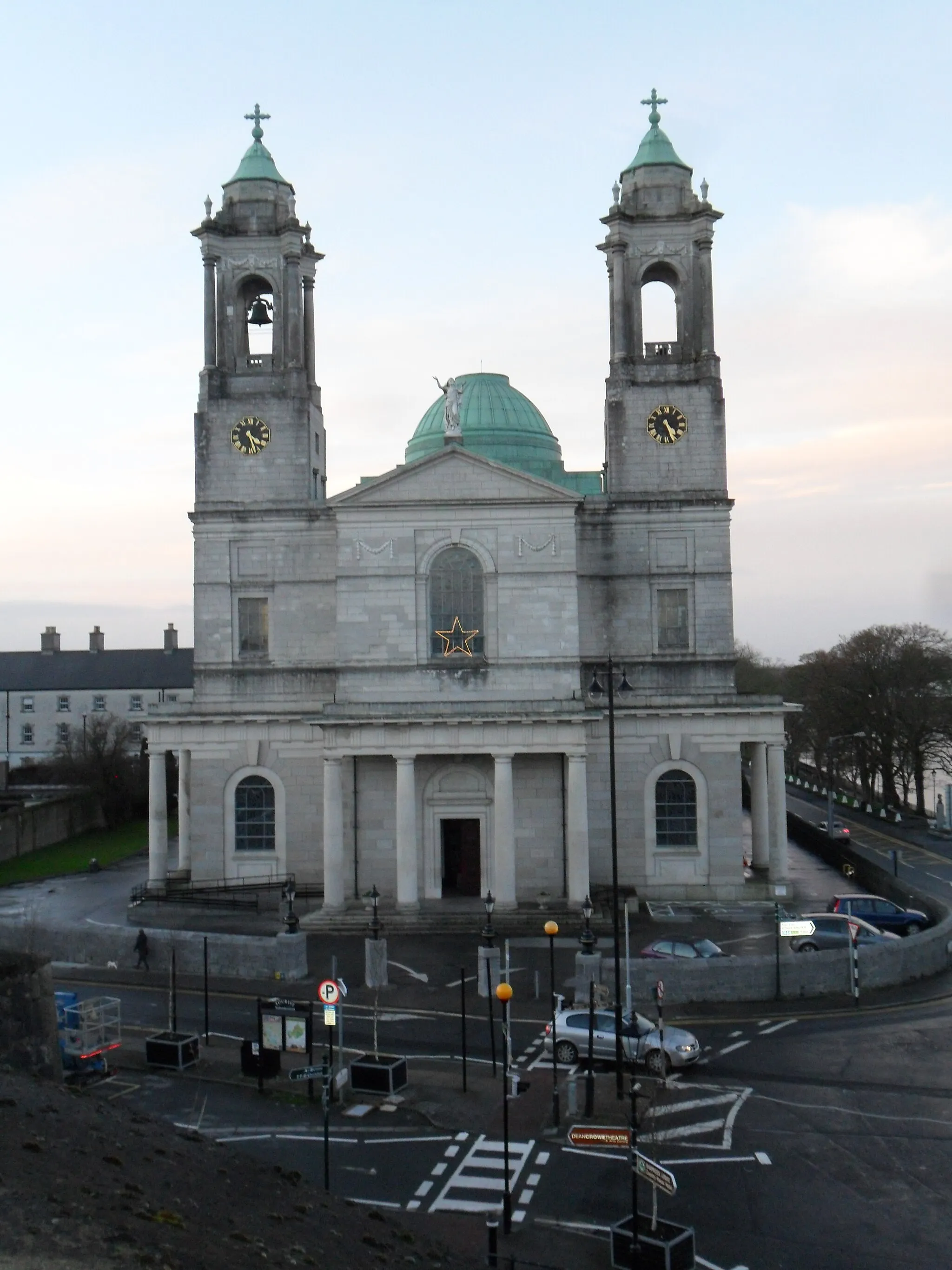 Photo showing: View of the St Peter and Paul Church in Athlone, Co. Westmeath, Ireland