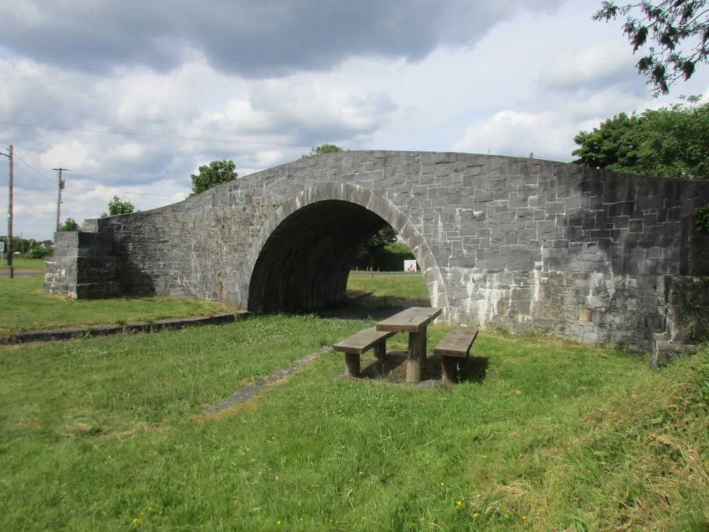 Photo showing: Blackhall Bridge