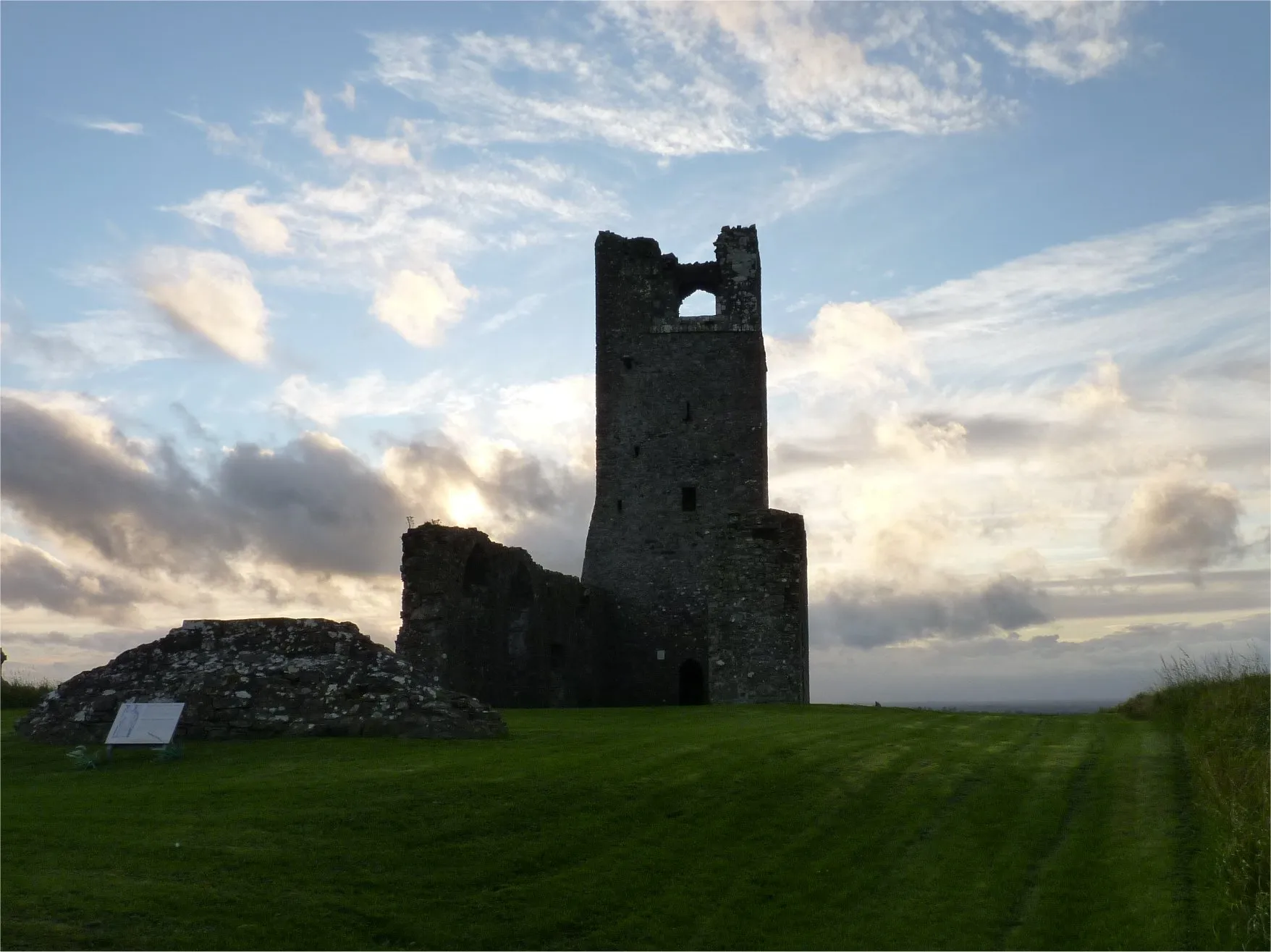 Photo showing: Skreen Church