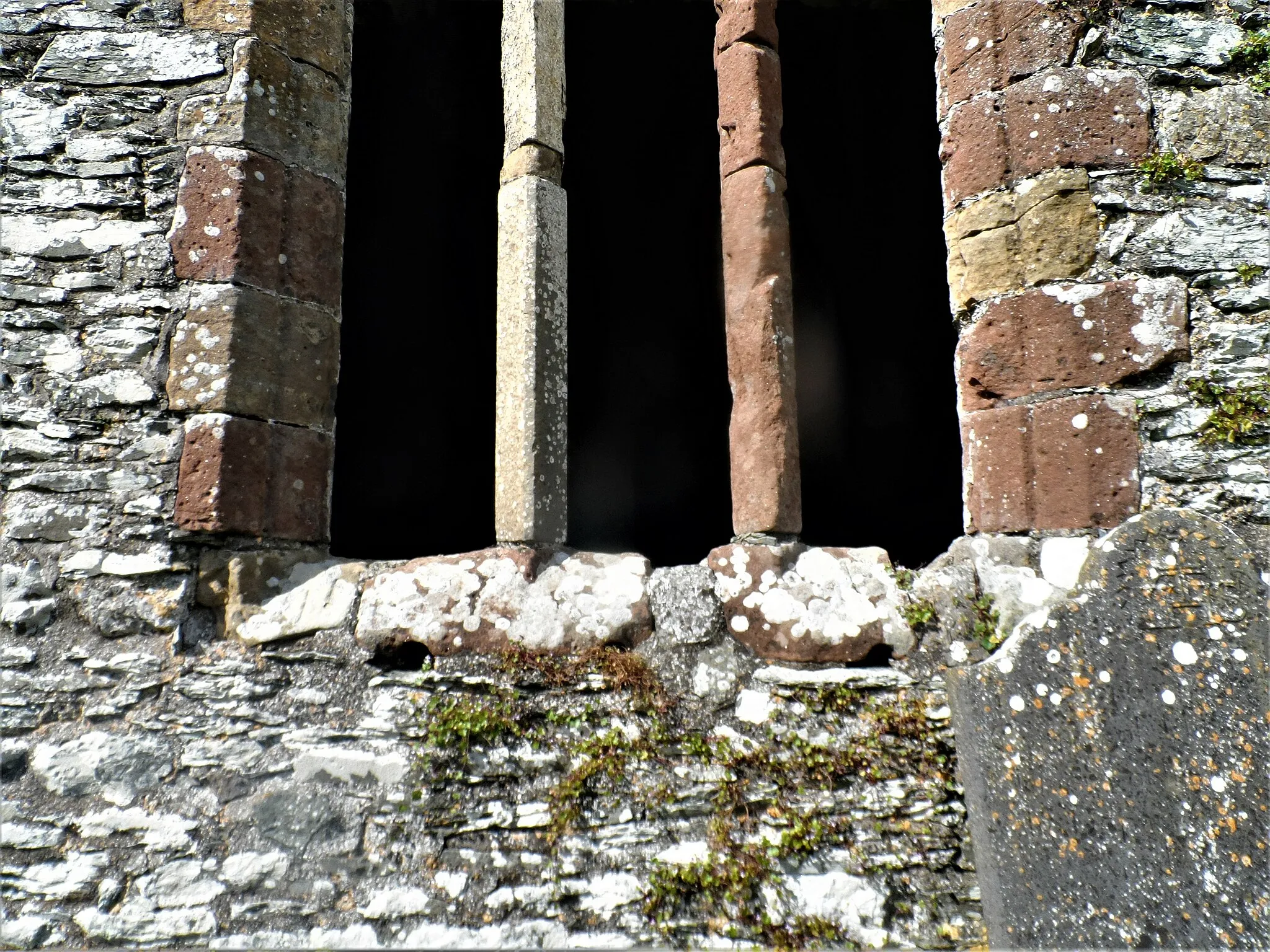 Photo showing: Window in Oughterard