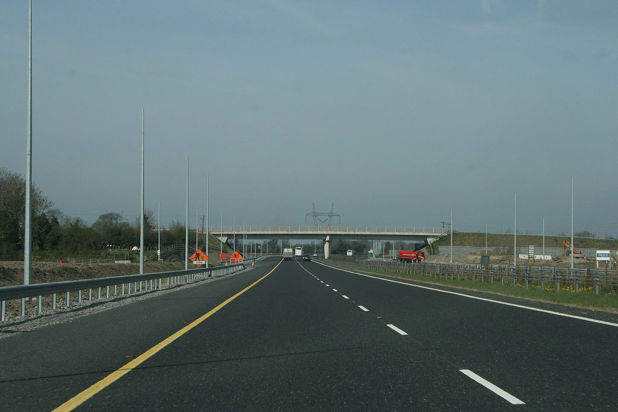 Photo showing: The M4 heading west (17)