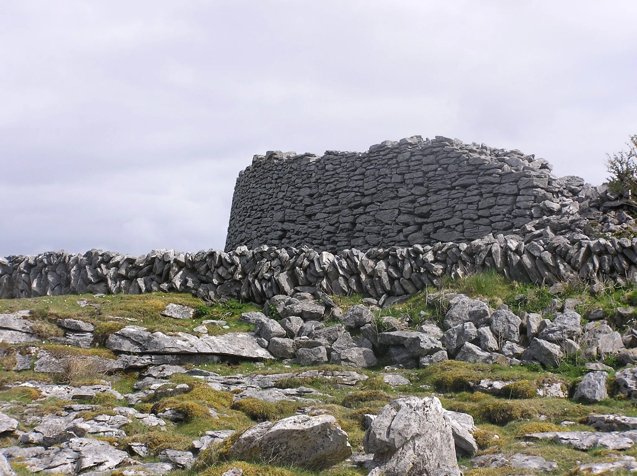 Photo showing: View of Caherconnell Stone Fort
