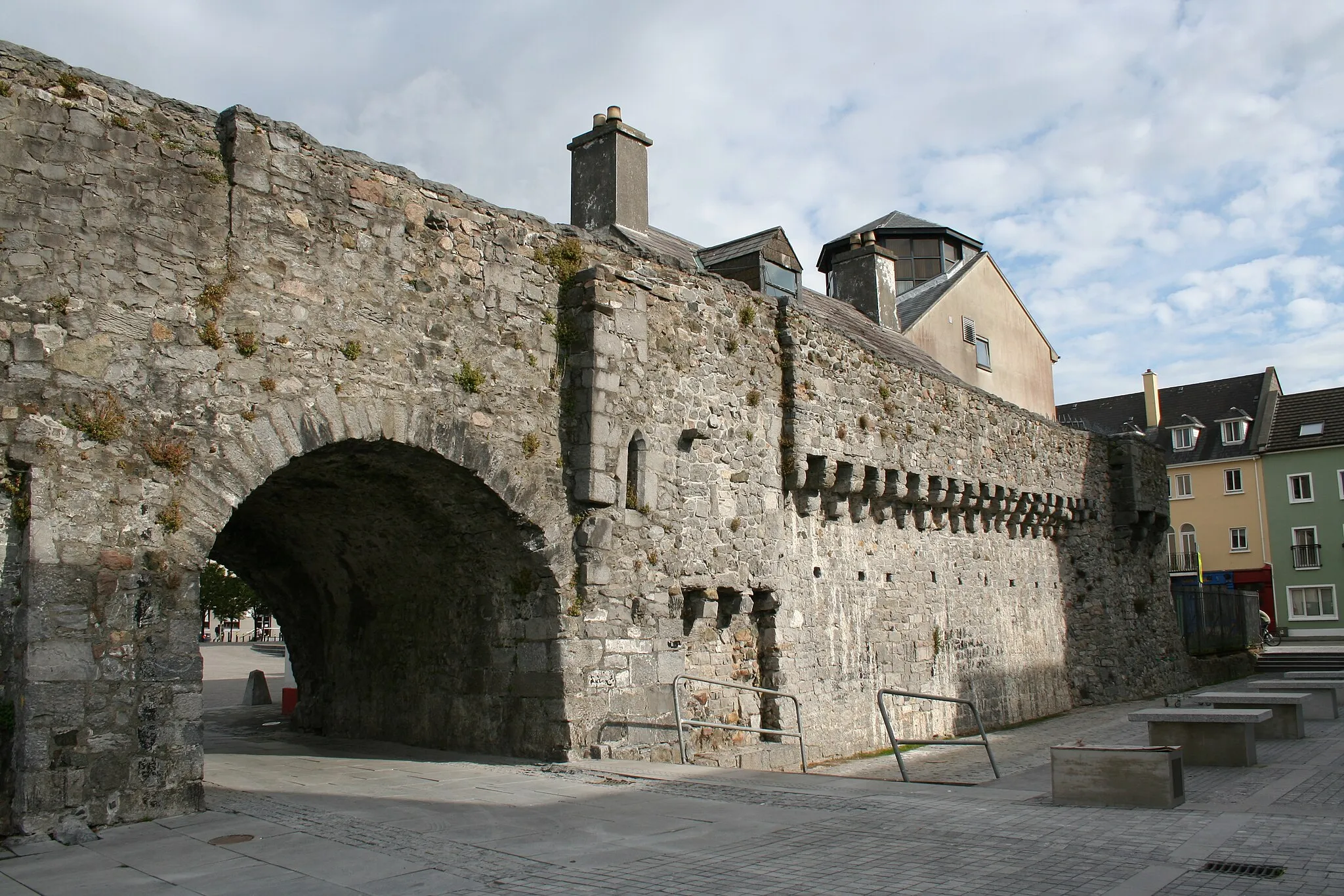 Photo showing: Galway arco español