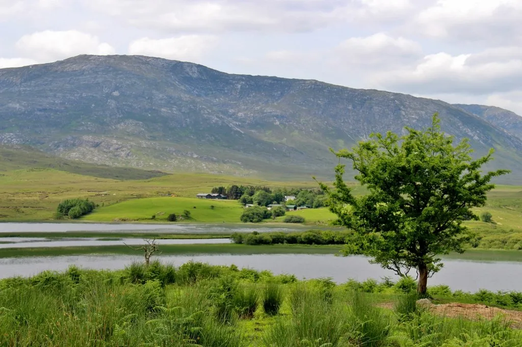 Photo showing: Lough Corrib