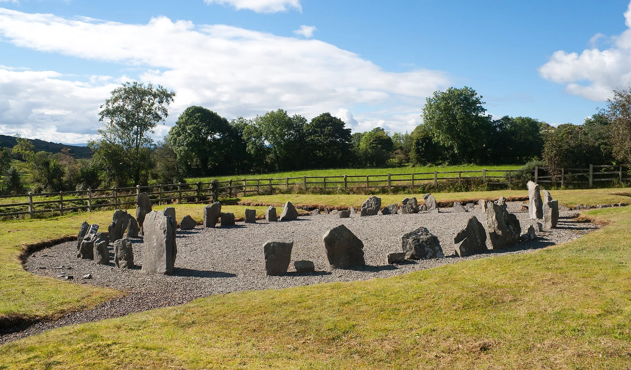 Photo showing: North-east view of Drumskinney Stone Circle.