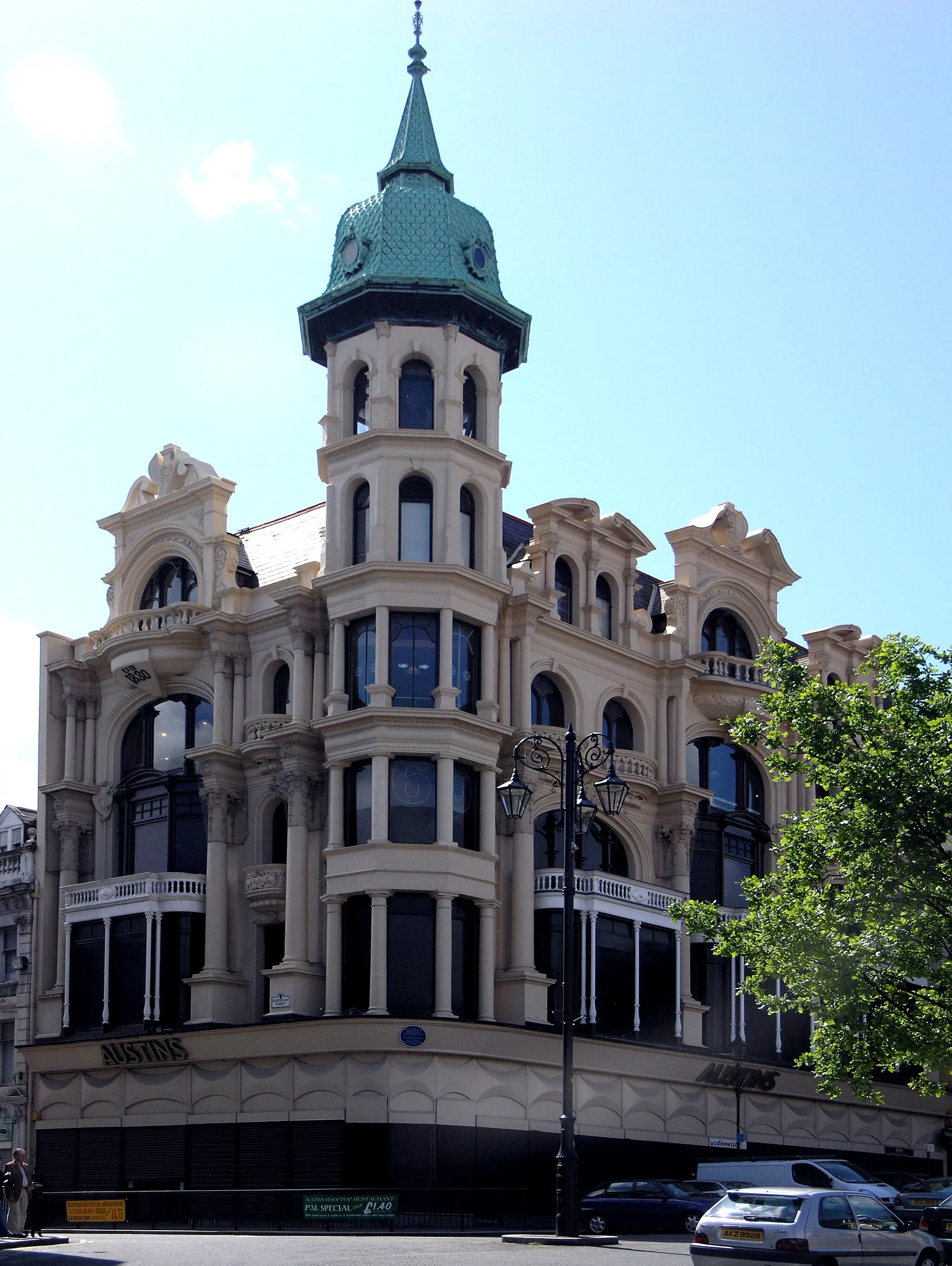 Photo showing: Austins department store Derry. http://www.austinsstore.com/files/aboutus/history/inbrief.php