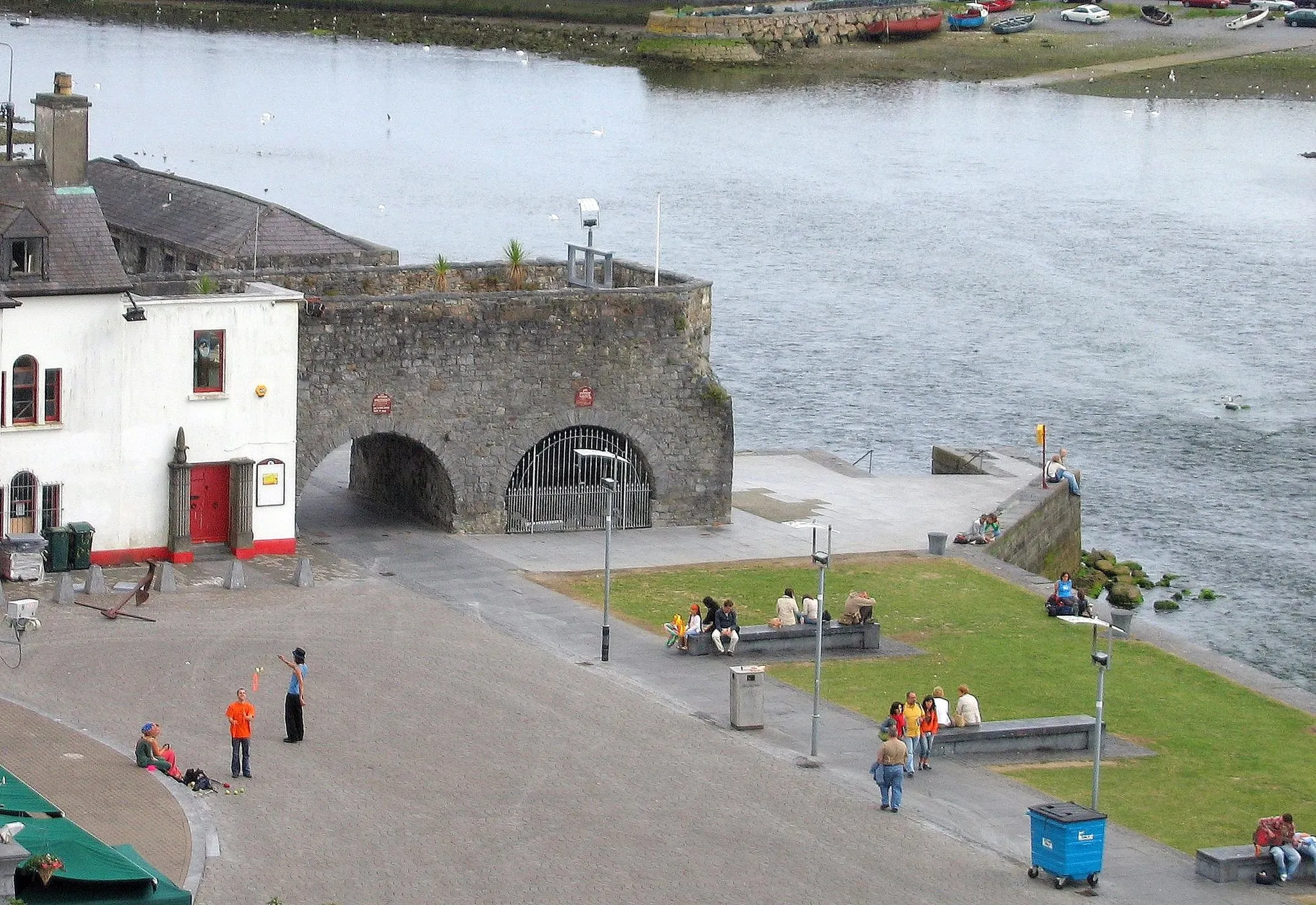 Photo showing: The Spanish Arch in Galway City