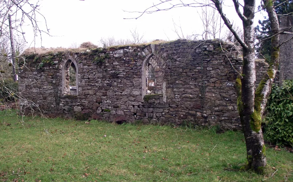 Photo showing: Old church ruins