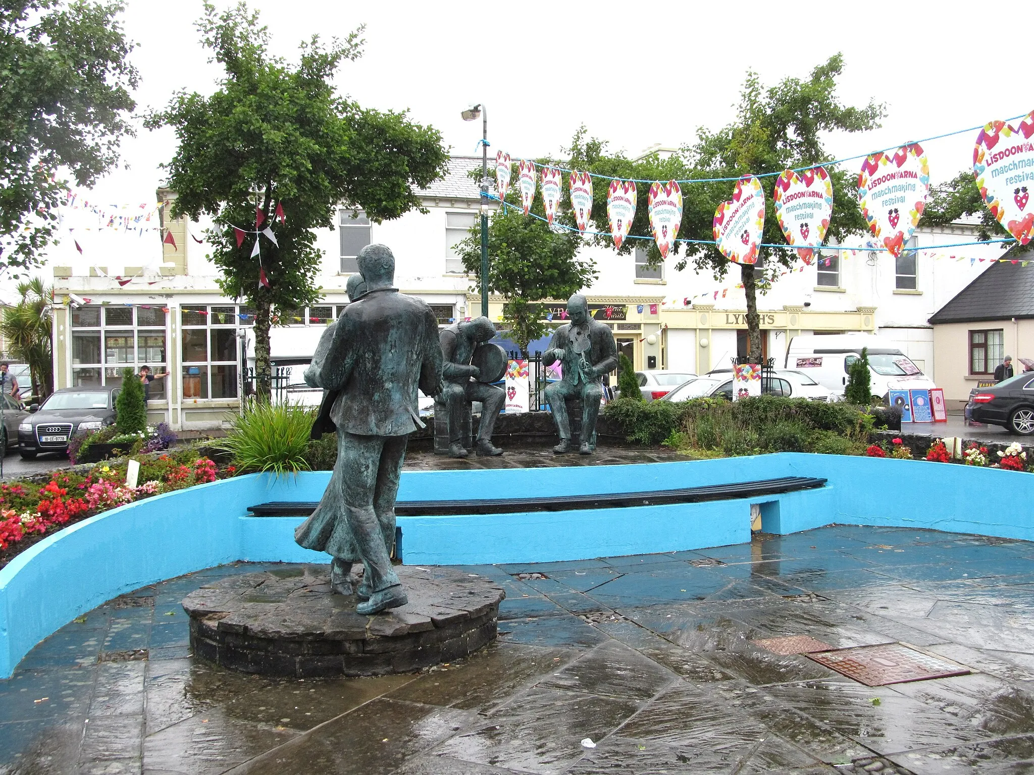 Photo showing: A wet Sunday afternoon in Lisdoonvarna