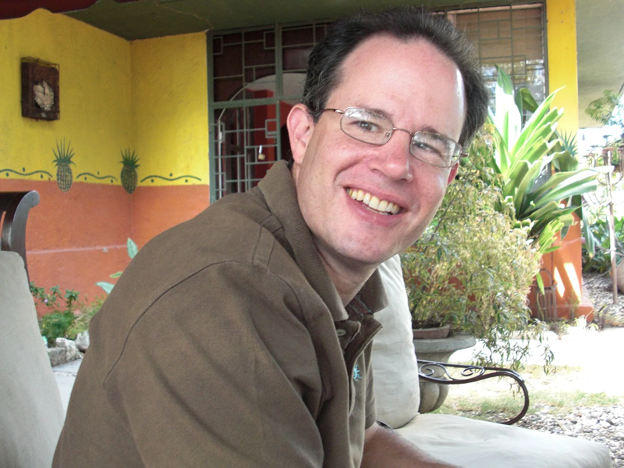 Photo showing: 2009 photograph of Andrew Grene in Port-au-Prince, where he was working as Special Assistant to the Head of the United Nations Mission to Haiti. (Photo taken by his twin brother, Gregory.)