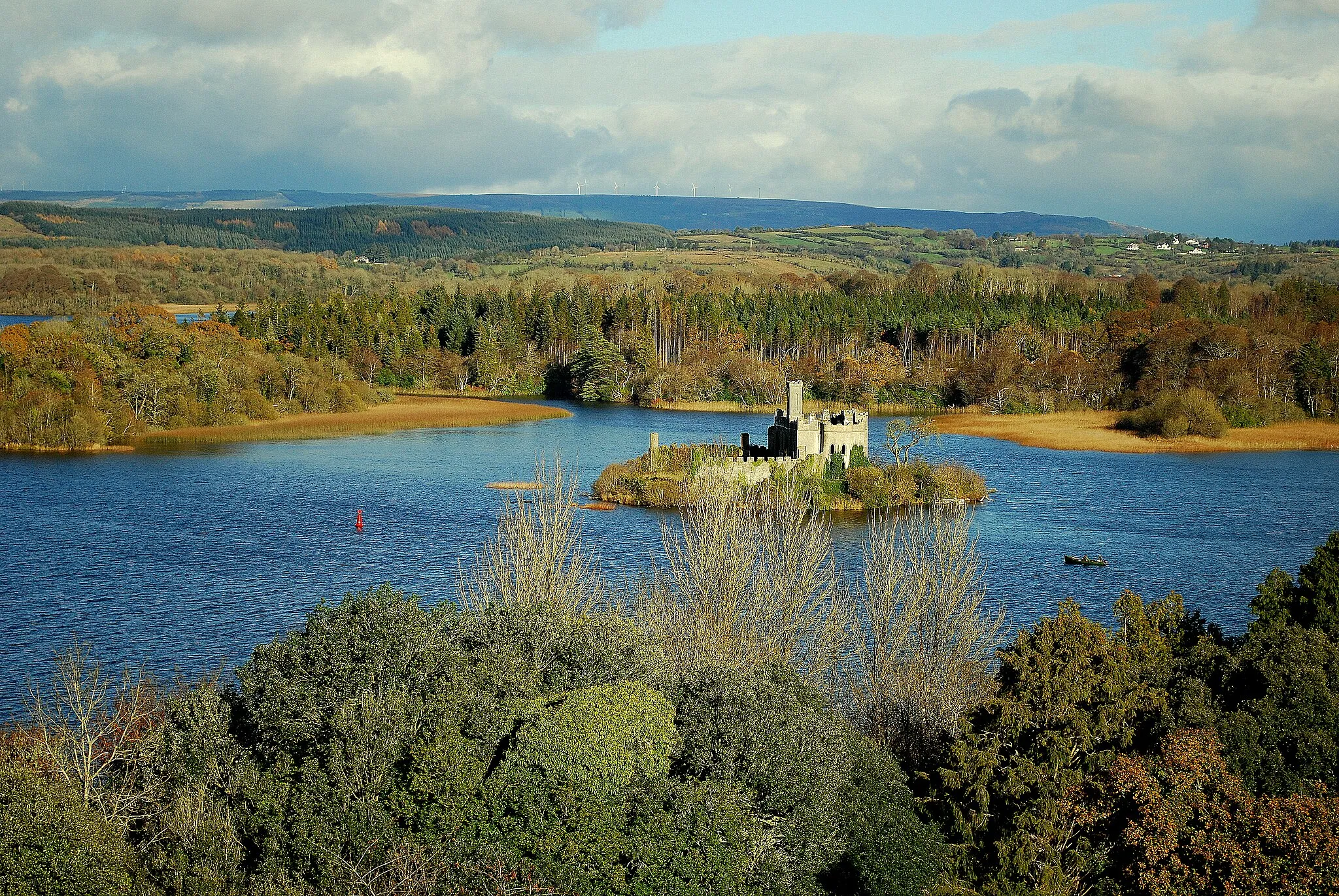 Photo showing: The Rock, now called Castle Island, was the McDermott's official residence. (There is reference to Castle Island in the annals of Lough Ce as early as 1184. During this time the park was called Moylurg and the Kings of Moylurg were the McDermotts).