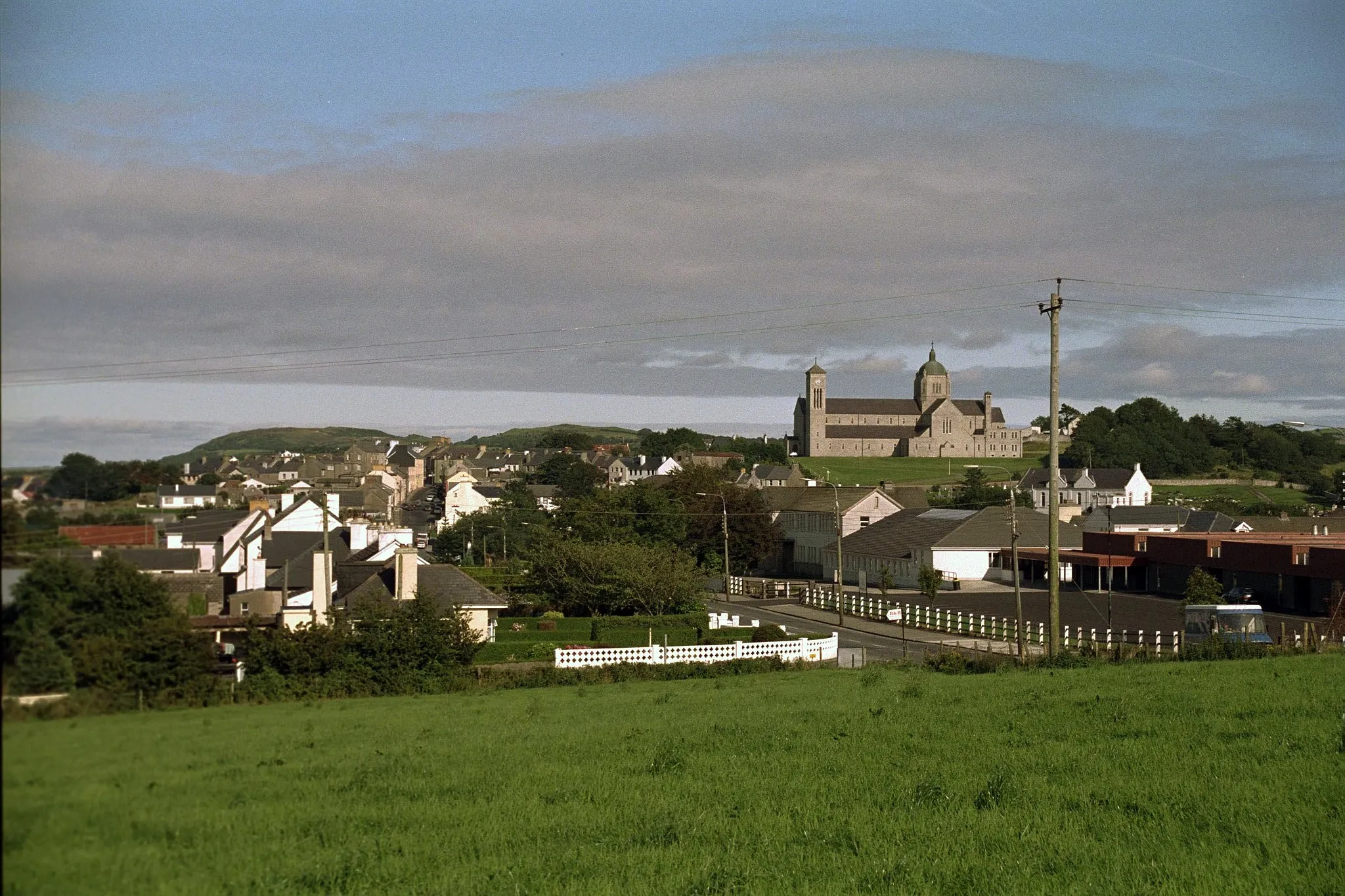 Photo showing: Carndonagh, County Donegal in Ireland, as seen from south-west.