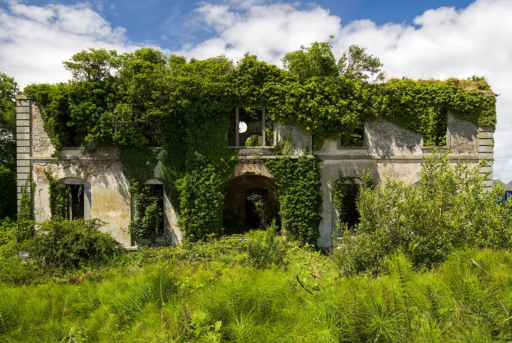 Photo showing: Ireland in Ruins: Kinlough House, Co. Leitrim (2)
