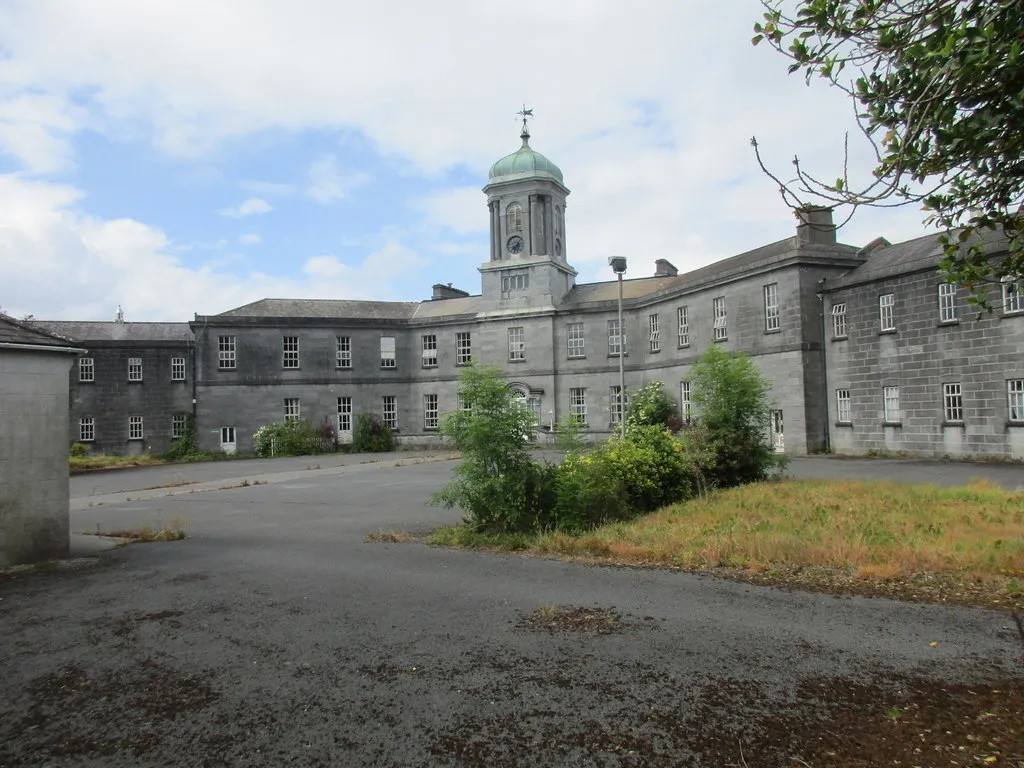 Photo showing: St. Brigid's Hospital (closed)