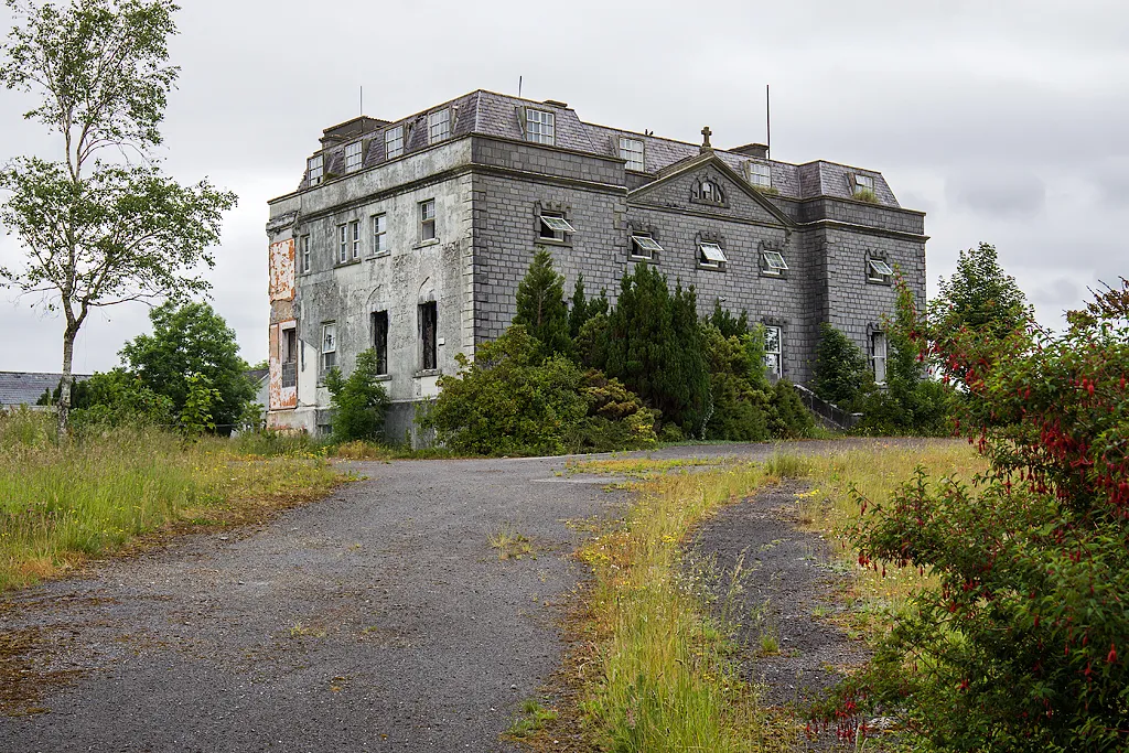 Photo showing: Ireland in Ruins: Claremount House, Co. Mayo (1)