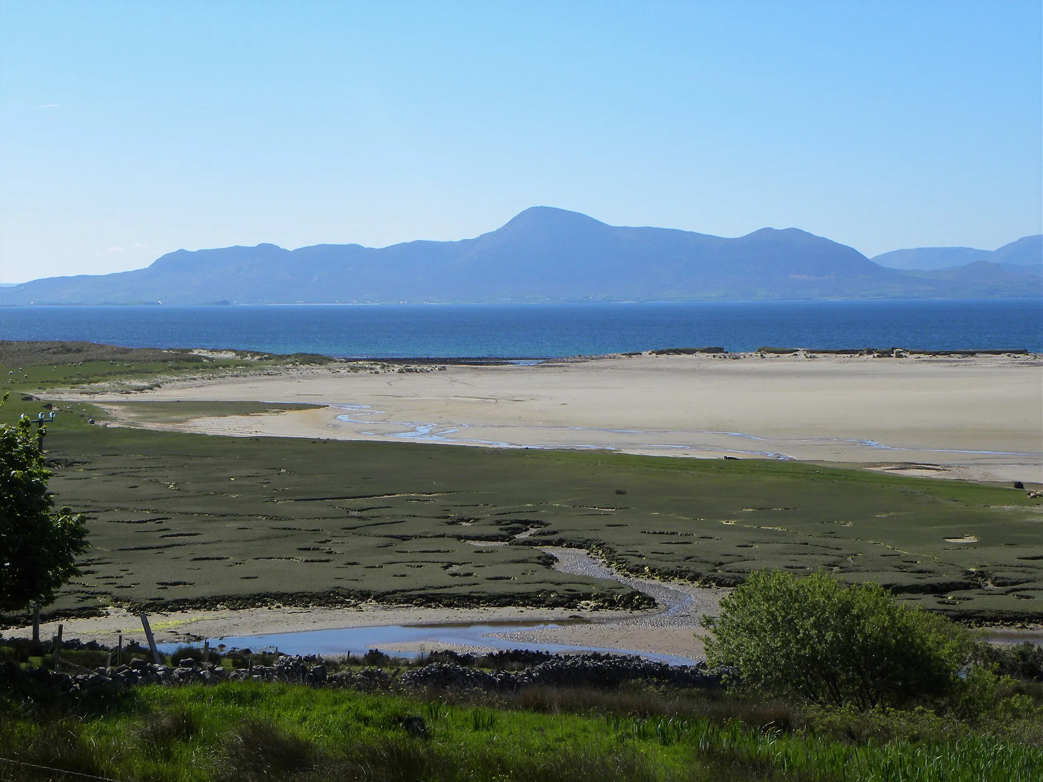 Photo showing: The shore at Mallaranny