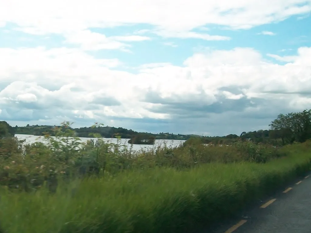 Photo showing: Lough Sillan from the R162