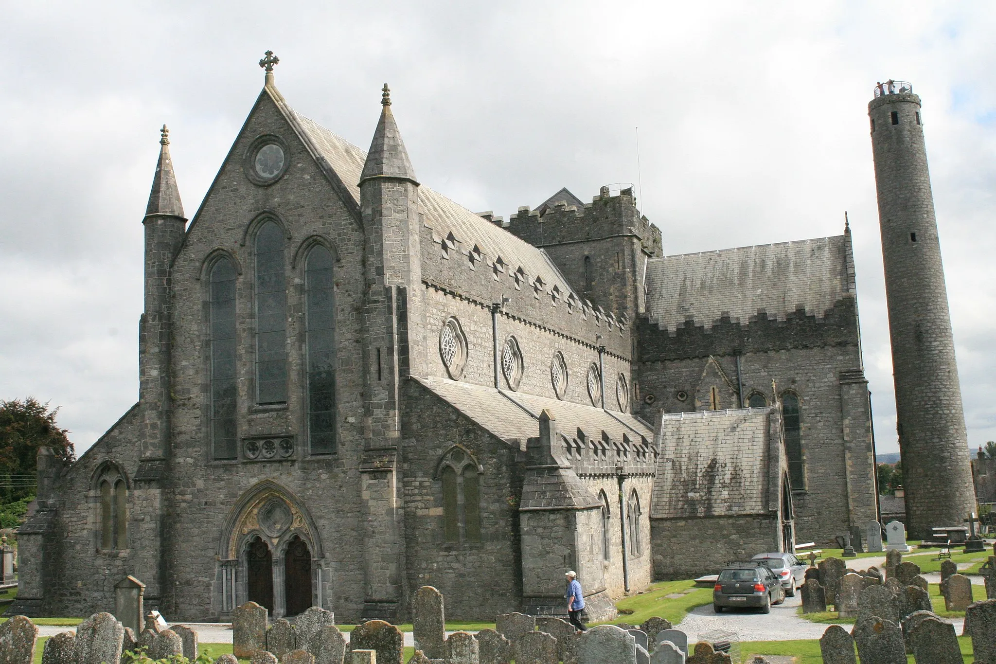 Photo showing: Kilkenny, County Kilkenny, Ireland

St. Canice's Cathedral, as seen from southwest.