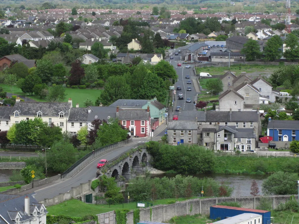 Photo showing: Kilkenny - View from Round Tower towards Greens Bridge over R Nore (close up)