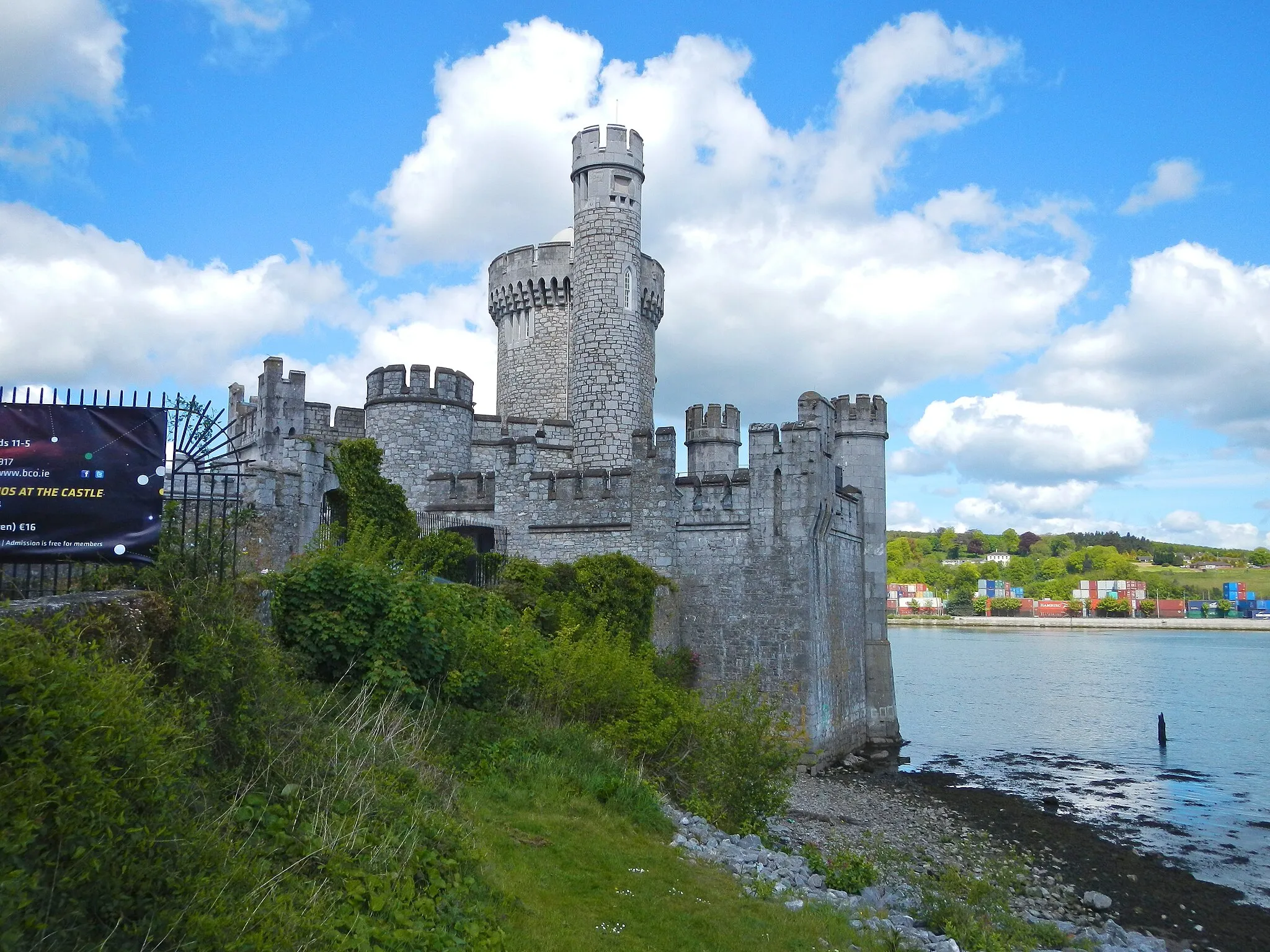 Photo showing: Blackrock Castle