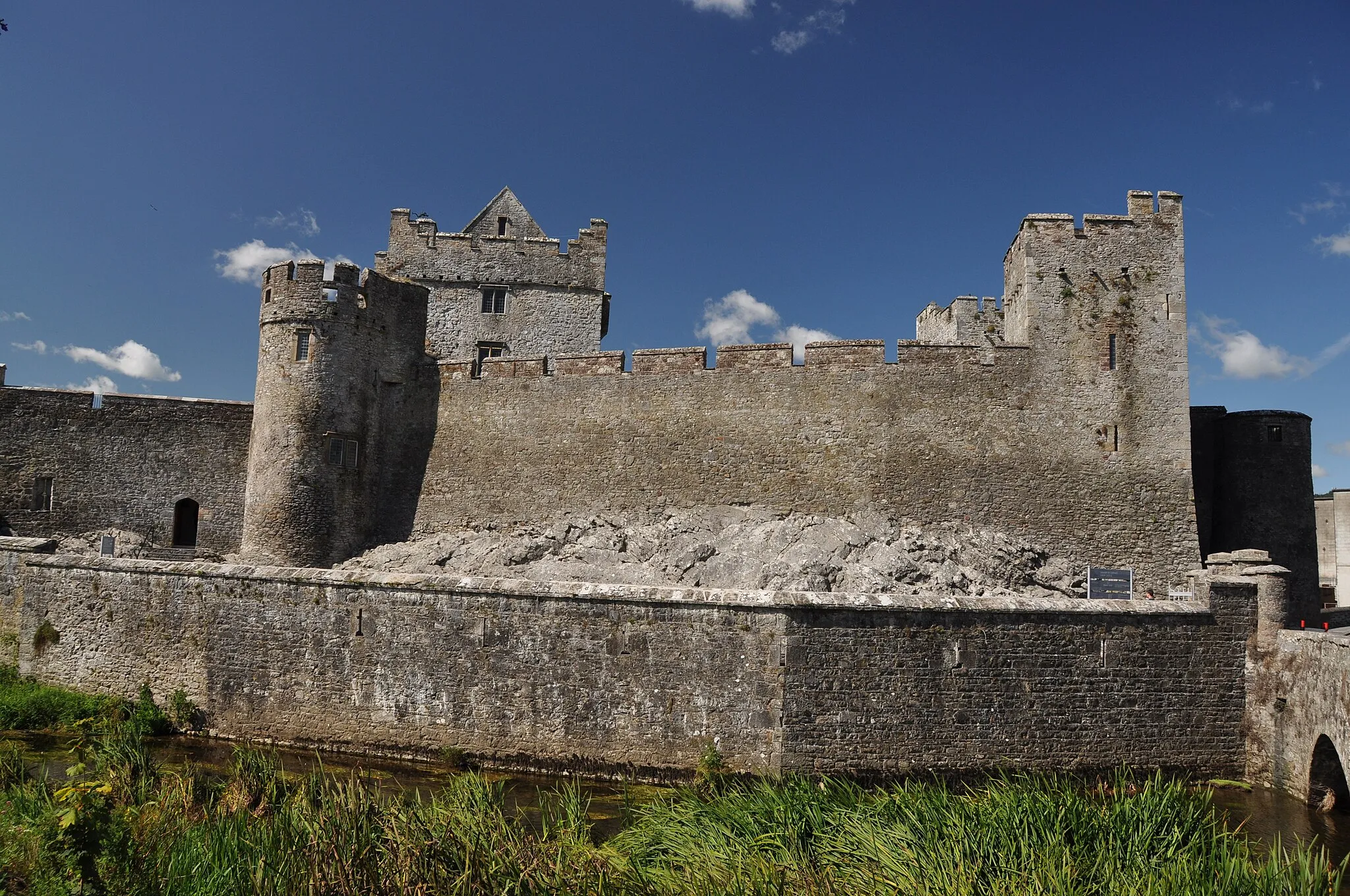 Photo showing: Cahir Castle