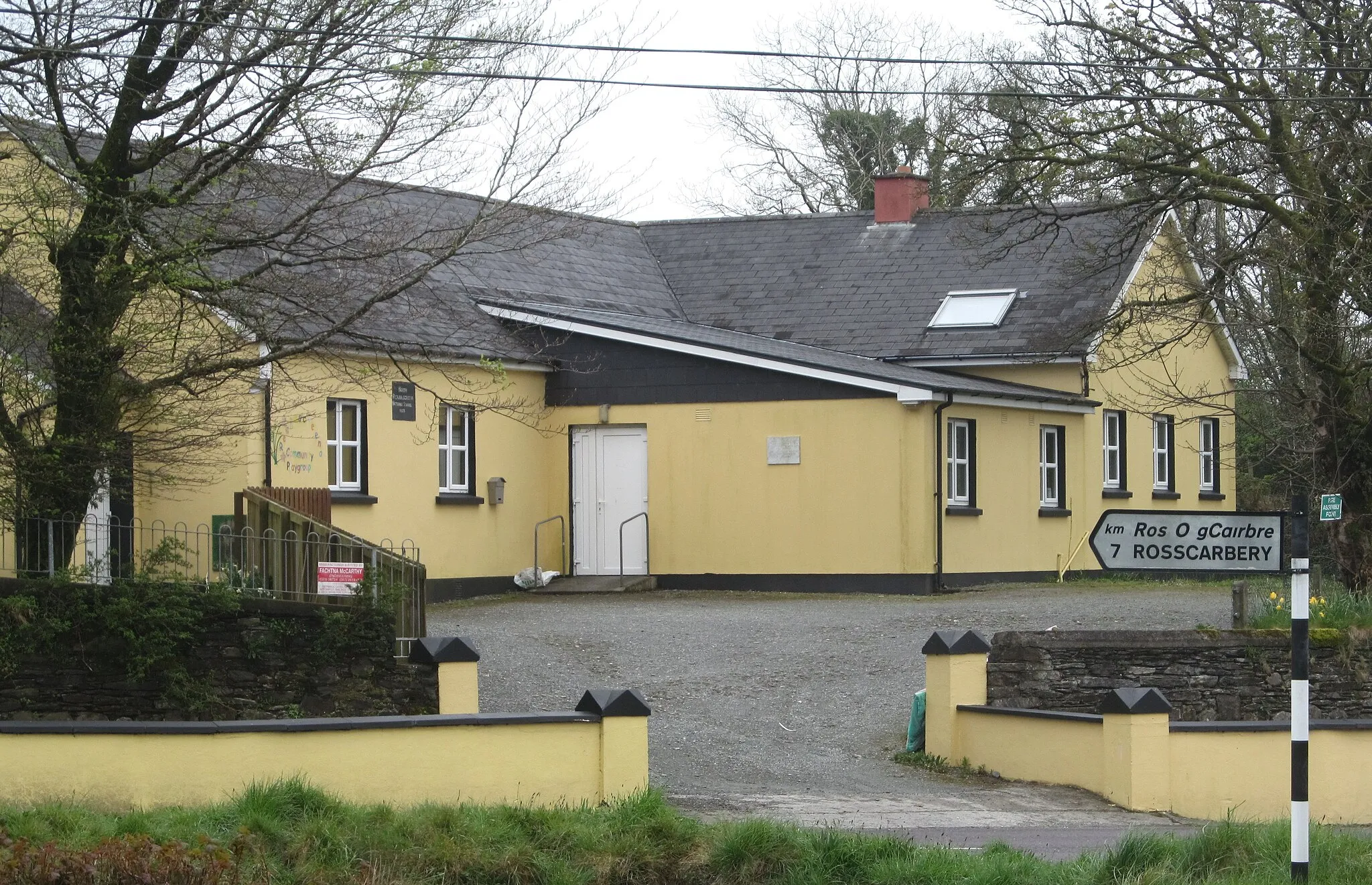 Photo showing: Community centre at Reenascreena