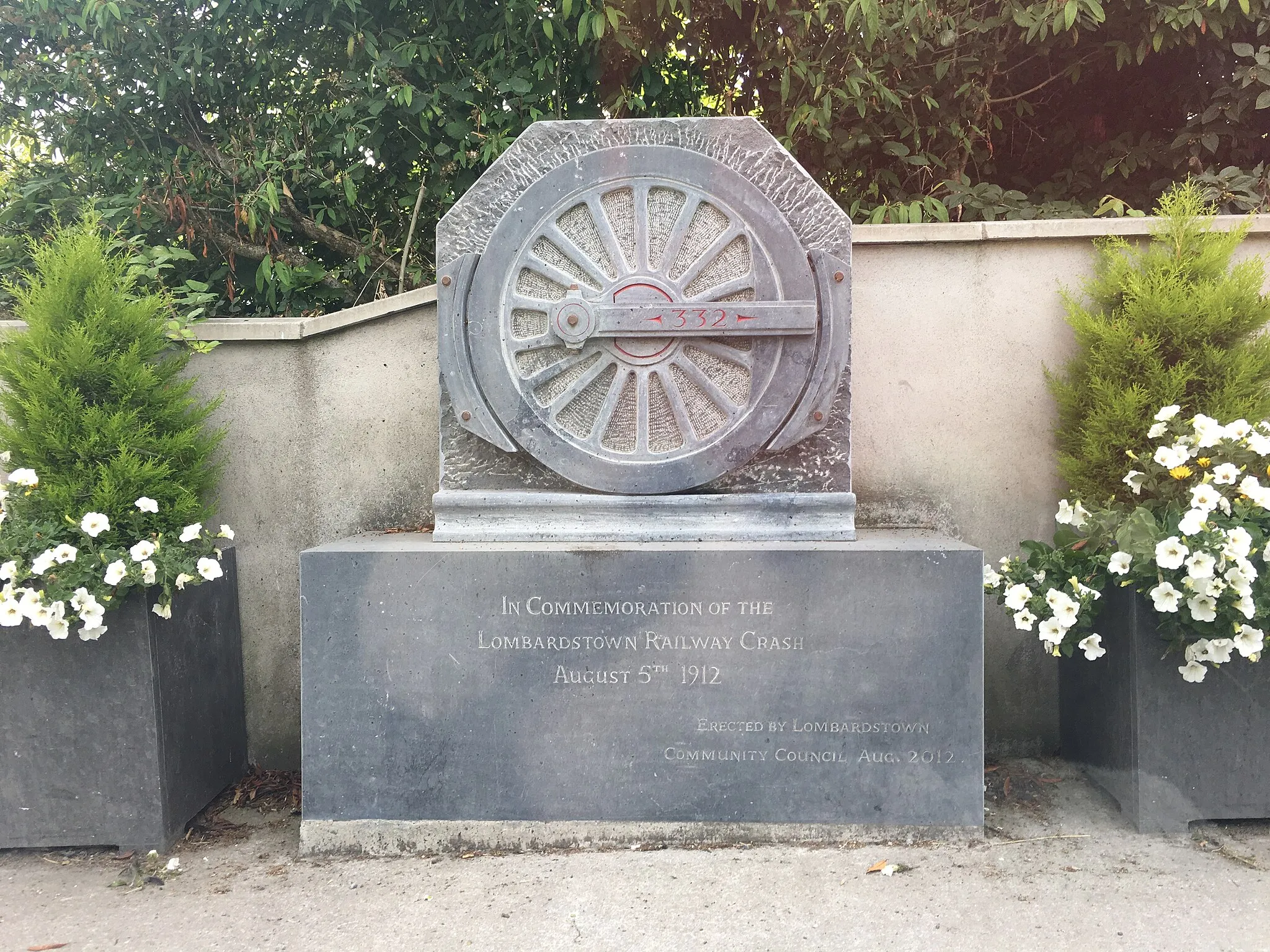 Photo showing: Commemorative plaque to the Lombardstown Railway Crash of 1912