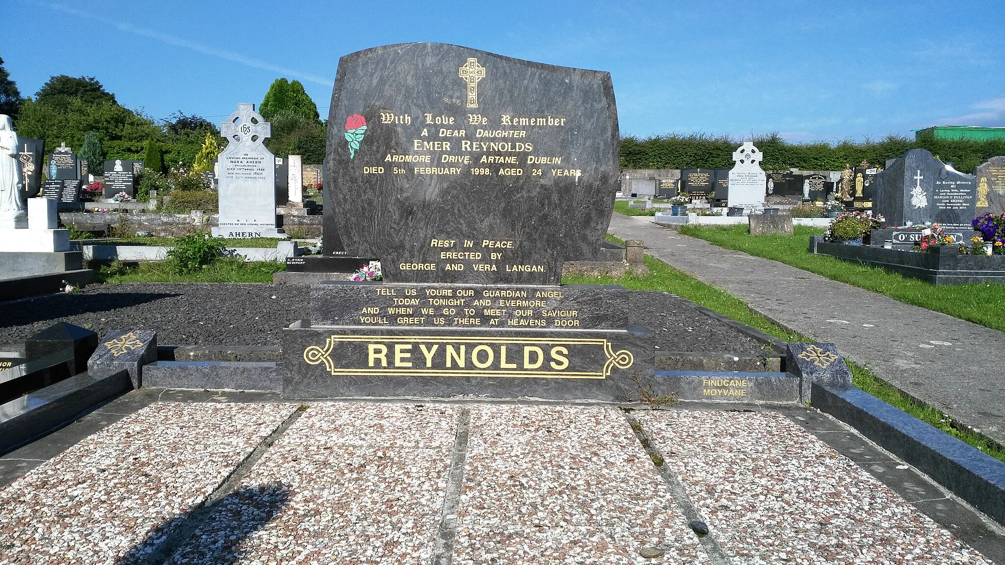Photo showing: Image of grave at Calvary Cemetery, Newcastle West, Co. Limerick