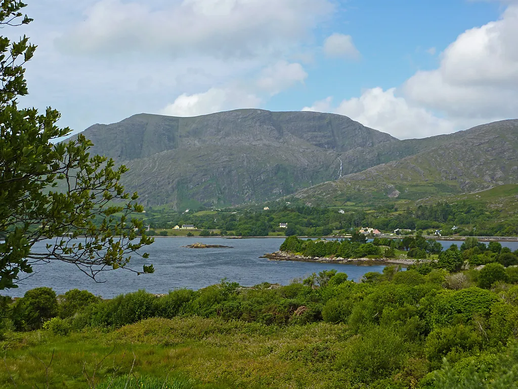 Photo showing: Ardigole Bay