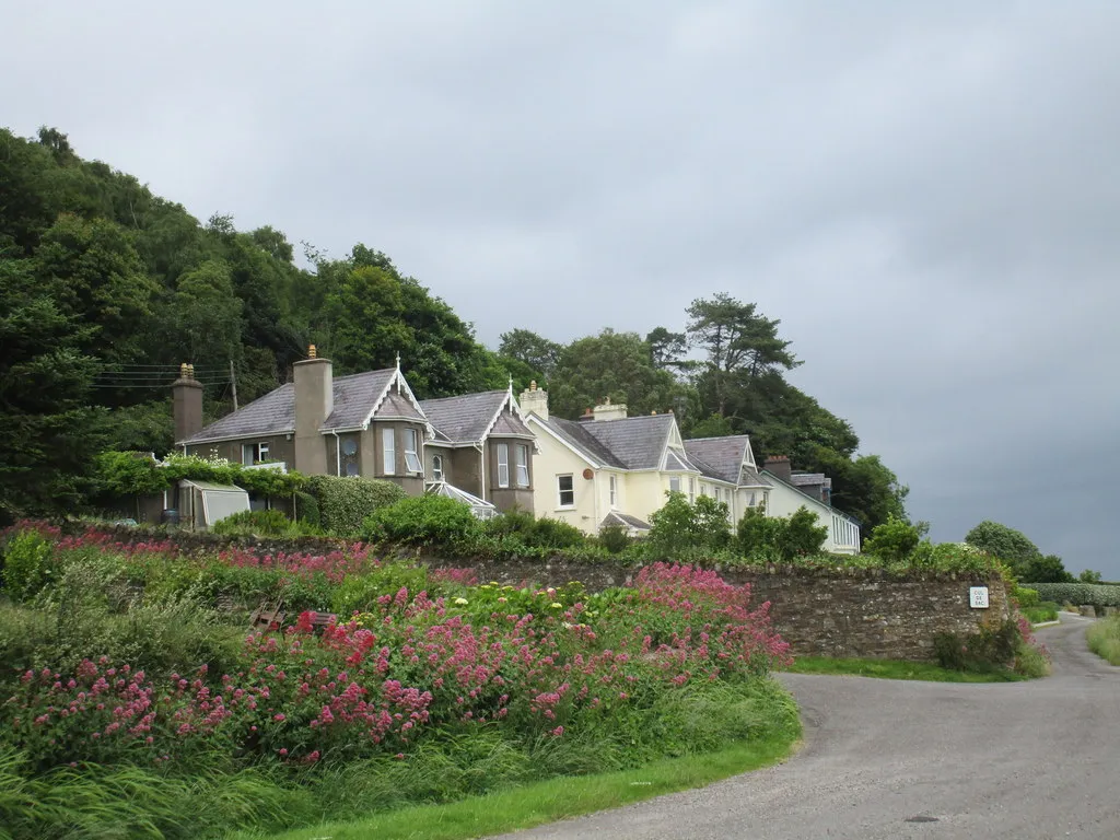 Photo showing: Villas at Curraghbinny