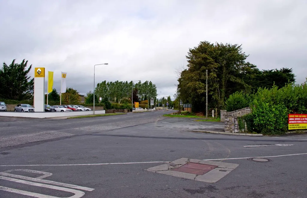 Photo showing: Limerick Road (N20), Charleville