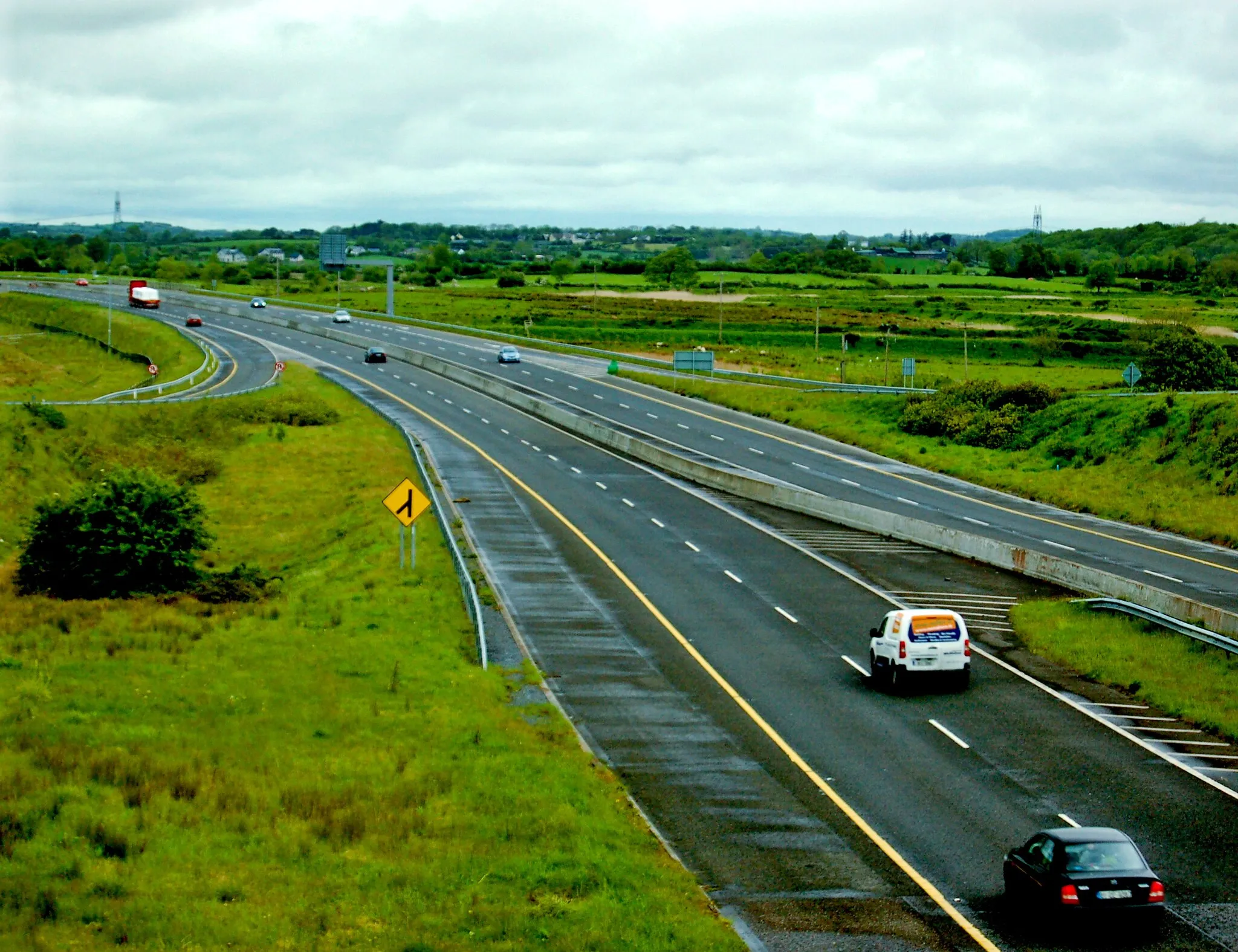 Photo showing: Ennis Area - Junction of N85 with M18 - View of the M18 to North from the N85