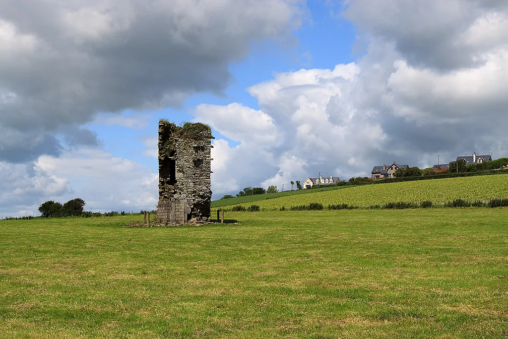Photo showing: Castles of Munster: Garryvoe, Cork (2)