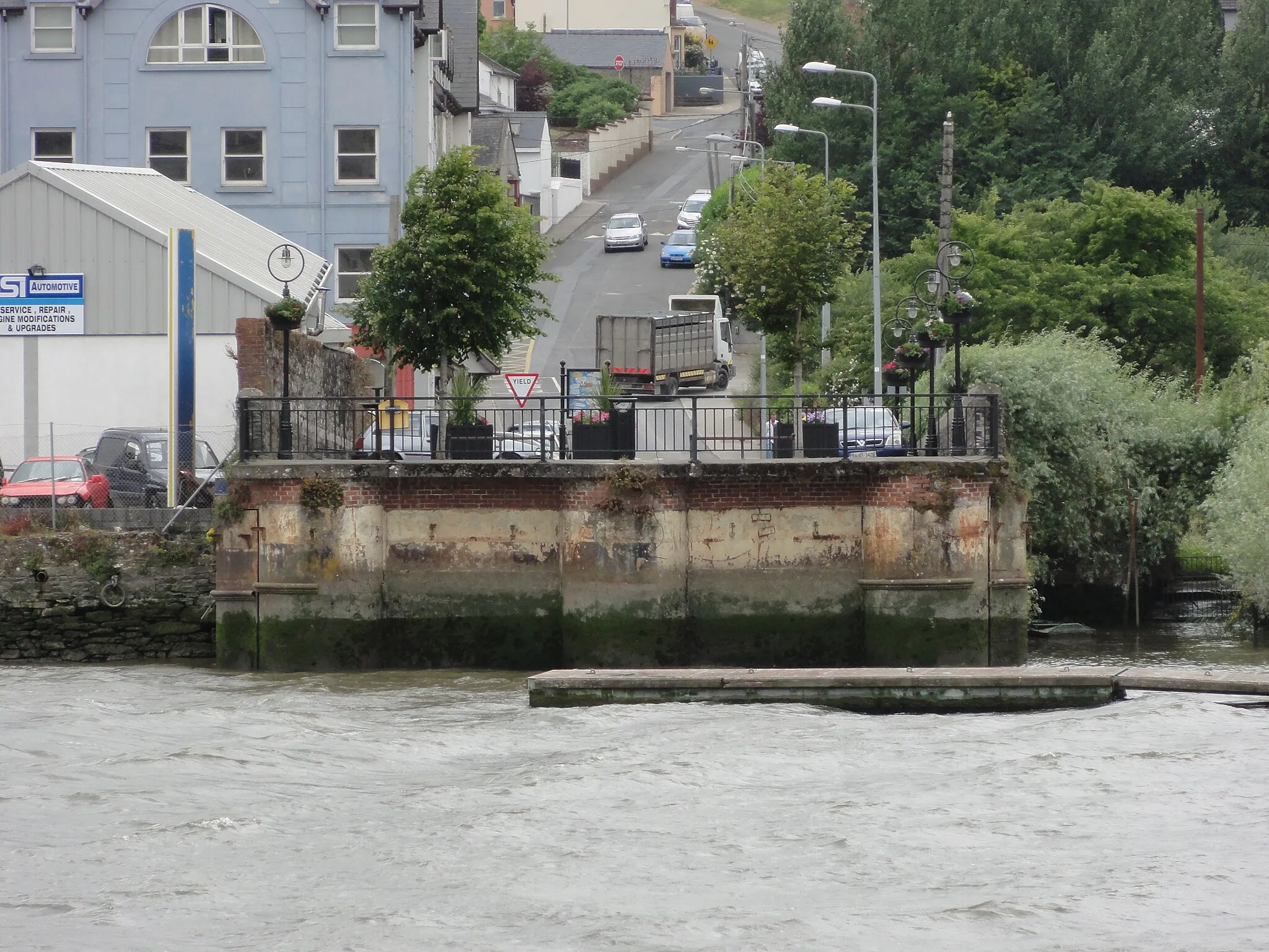 Photo showing: Bridge Buttress
