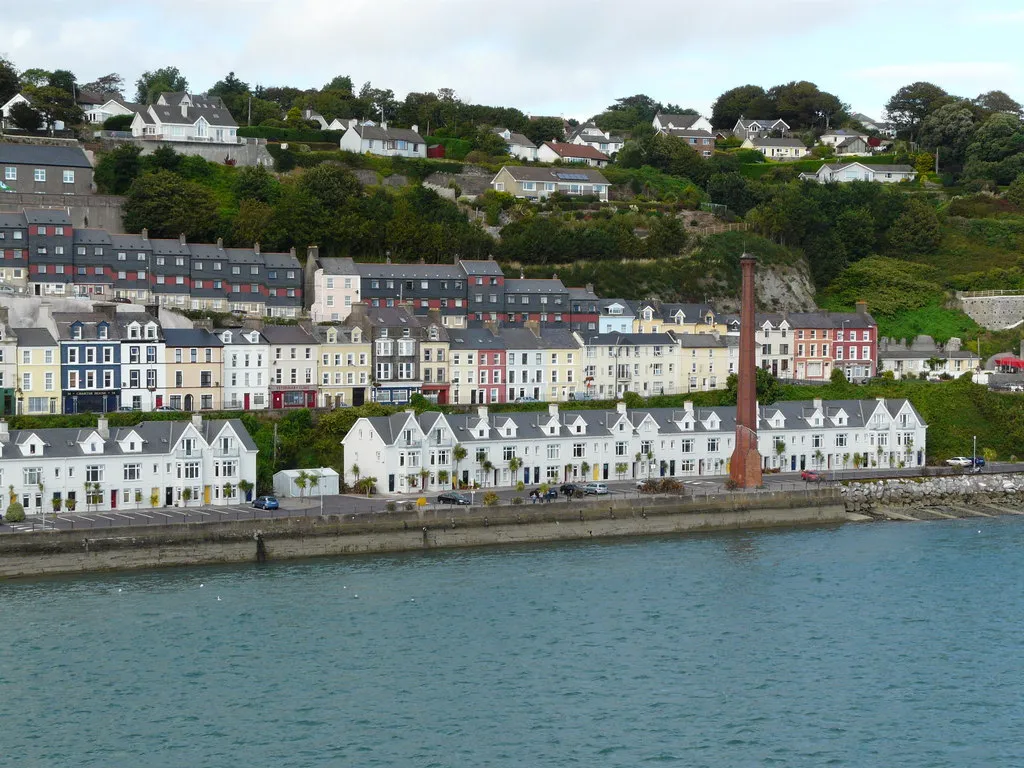 Photo showing: Chimney on Lynchs Quay