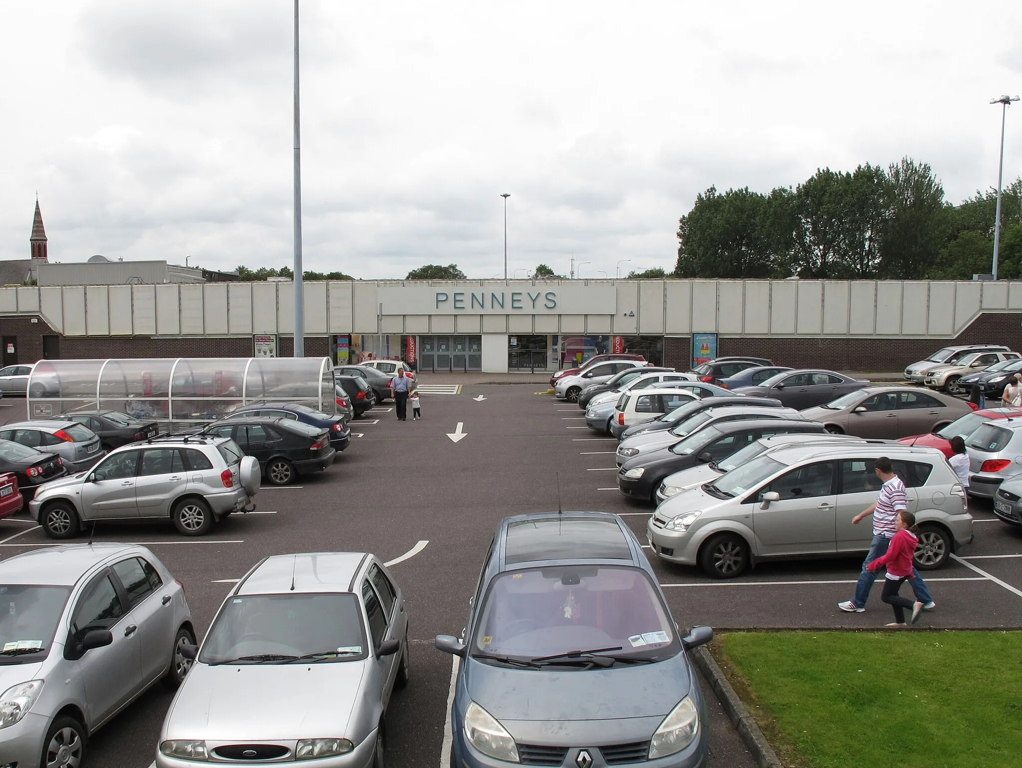 Photo showing: Car park and department store, Wilton Shopping Centre, Cork