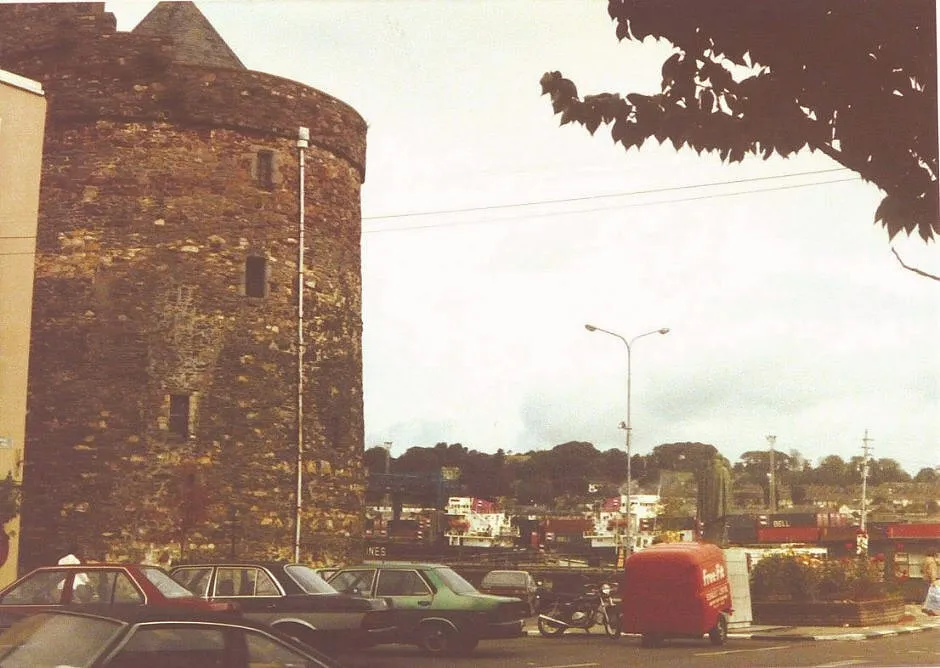 Photo showing: Reginald's Tower, Waterford in 1985