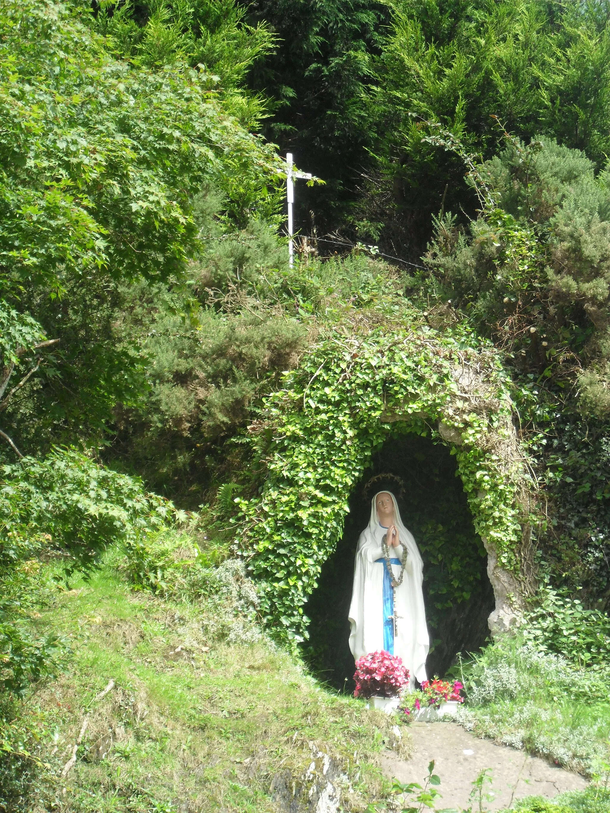 Photo showing: Grotto at Ballinspittle